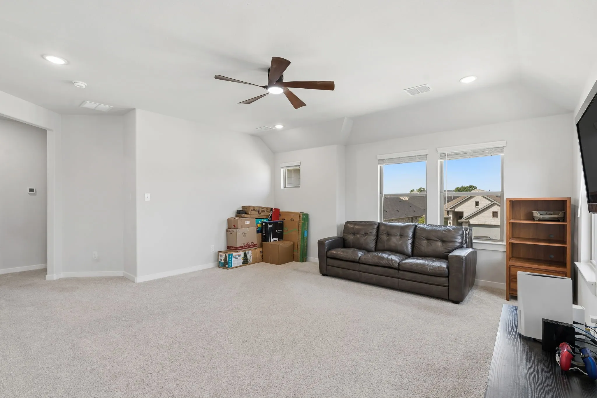 Single Family Residence For Sale in Dallas County , 2123 Pedigree Lane, Seagoville, Texas 75159, 5 Bedroom, 4 Bathroom, 2 Garage spaces, 2,682 Sqft, built in 2024, mls#21345196, Real Estate Agent in Seagoville, Homes For Sale in Dallas county, Homes For Sale in Seagoville, Realtor in Seagoville Texas, Real Estate Brokerage Independent Realty Texas, Luminita Cordes Realtor