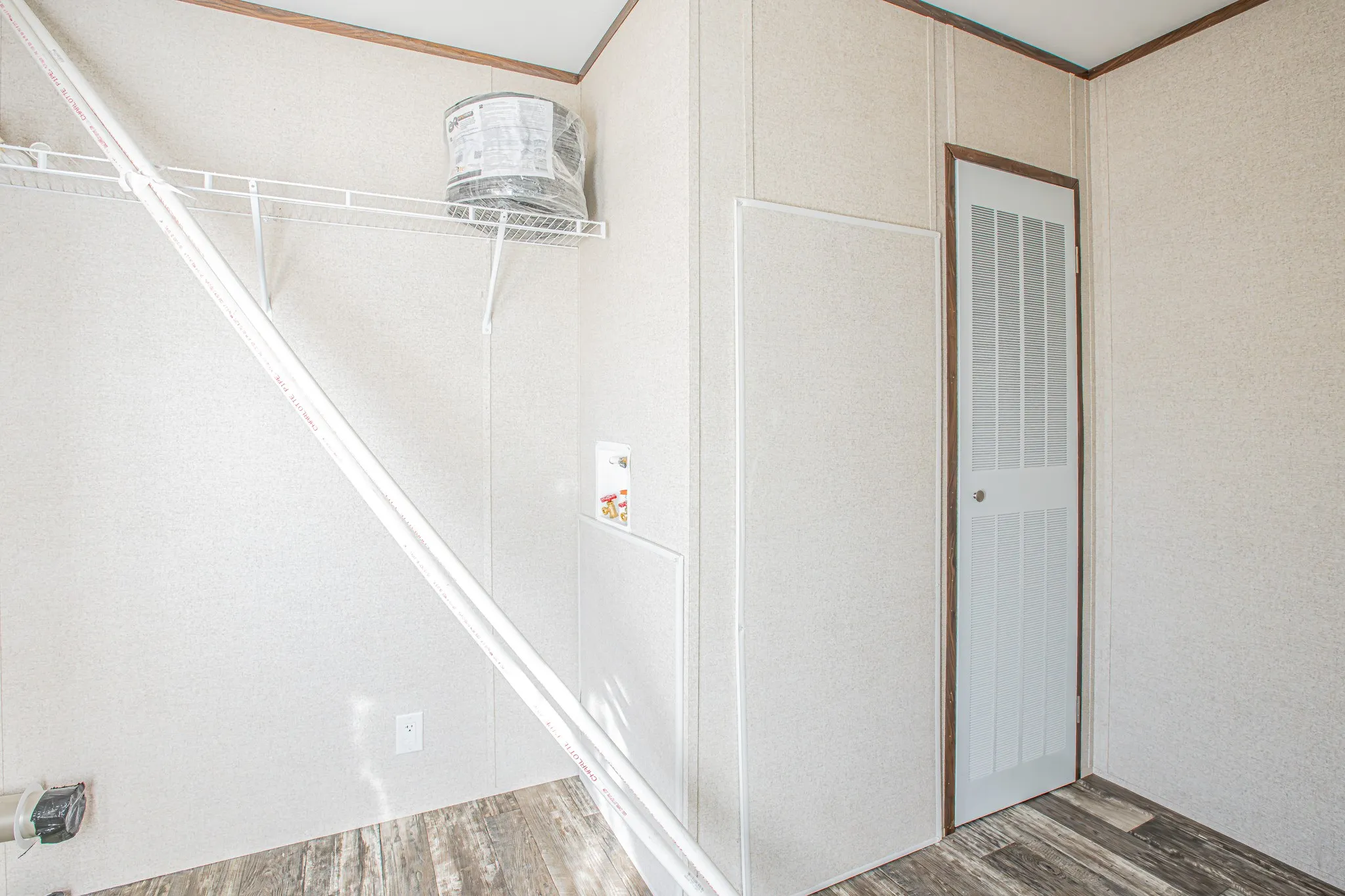 Mobile Home For Sale in Parker County , 101 Kelly Court, Azle, Texas 76020, 4 Bedroom, 2 Bathroom, Garage spaces, 1,680 Sqft, built in 2024, mls#21342813, Real Estate Agent in Azle, Homes For Sale in Parker county, Homes For Sale in Azle, Realtor in Azle Texas, Real Estate Brokerage Independent Realty Texas, Luminita Cordes Realtor