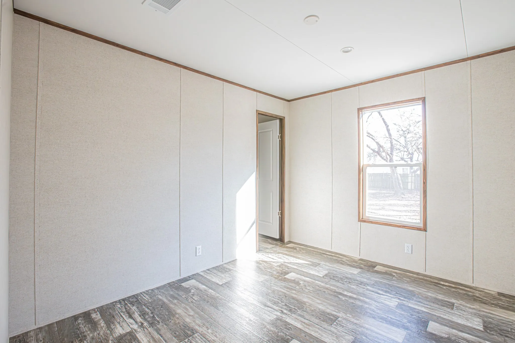 Mobile Home For Sale in Parker County , 101 Kelly Court, Azle, Texas 76020, 4 Bedroom, 2 Bathroom, Garage spaces, 1,680 Sqft, built in 2024, mls#21342813, Real Estate Agent in Azle, Homes For Sale in Parker county, Homes For Sale in Azle, Realtor in Azle Texas, Real Estate Brokerage Independent Realty Texas, Luminita Cordes Realtor