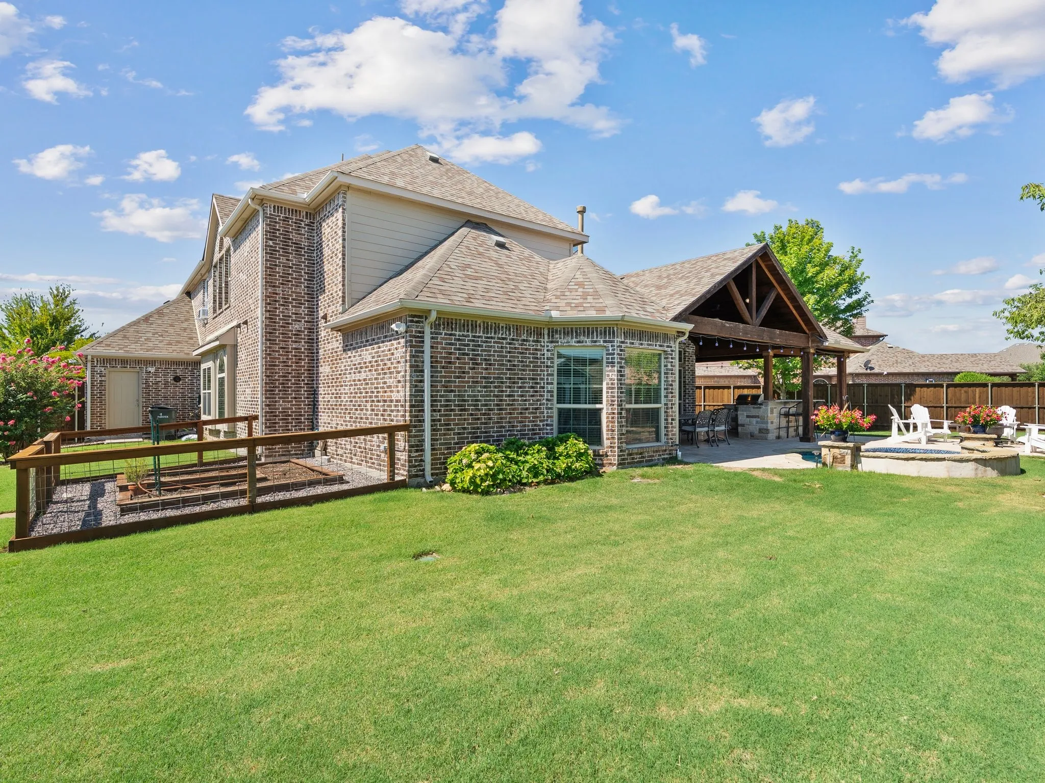 Single Family Residence For Sale in Collin County , 2101 Nocona Drive, Prosper, Texas 75078, 5 Bedroom, 4 Bathroom, 3 Garage spaces, 4,269 Sqft, built in 2013, mls#21344350, Real Estate Agent in Prosper, Homes For Sale in Collin county, Homes For Sale in Prosper, Realtor in Prosper Texas, Real Estate Brokerage Independent Realty Texas, Luminita Cordes Realtor