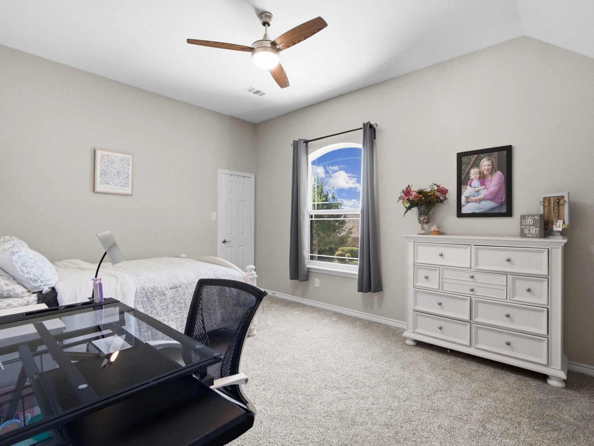 Single Family Residence For Sale in Collin County , 2101 Nocona Drive, Prosper, Texas 75078, 5 Bedroom, 4 Bathroom, 3 Garage spaces, 4,269 Sqft, built in 2013, mls#21344350, Real Estate Agent in Prosper, Homes For Sale in Collin county, Homes For Sale in Prosper, Realtor in Prosper Texas, Real Estate Brokerage Independent Realty Texas, Luminita Cordes Realtor