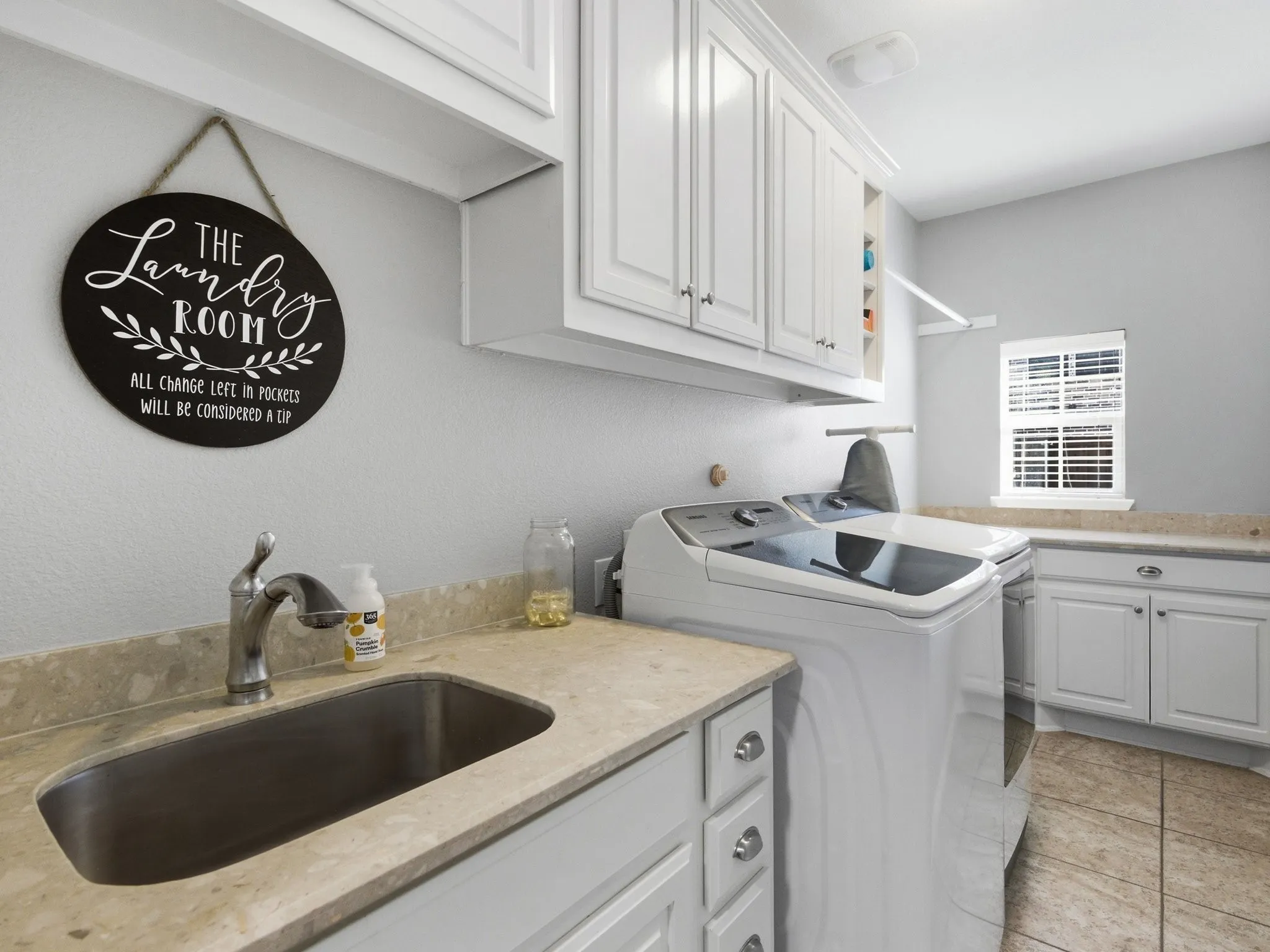 Single Family Residence For Sale in Collin County , 2101 Nocona Drive, Prosper, Texas 75078, 5 Bedroom, 4 Bathroom, 3 Garage spaces, 4,269 Sqft, built in 2013, mls#21344350, Real Estate Agent in Prosper, Homes For Sale in Collin county, Homes For Sale in Prosper, Realtor in Prosper Texas, Real Estate Brokerage Independent Realty Texas, Luminita Cordes Realtor