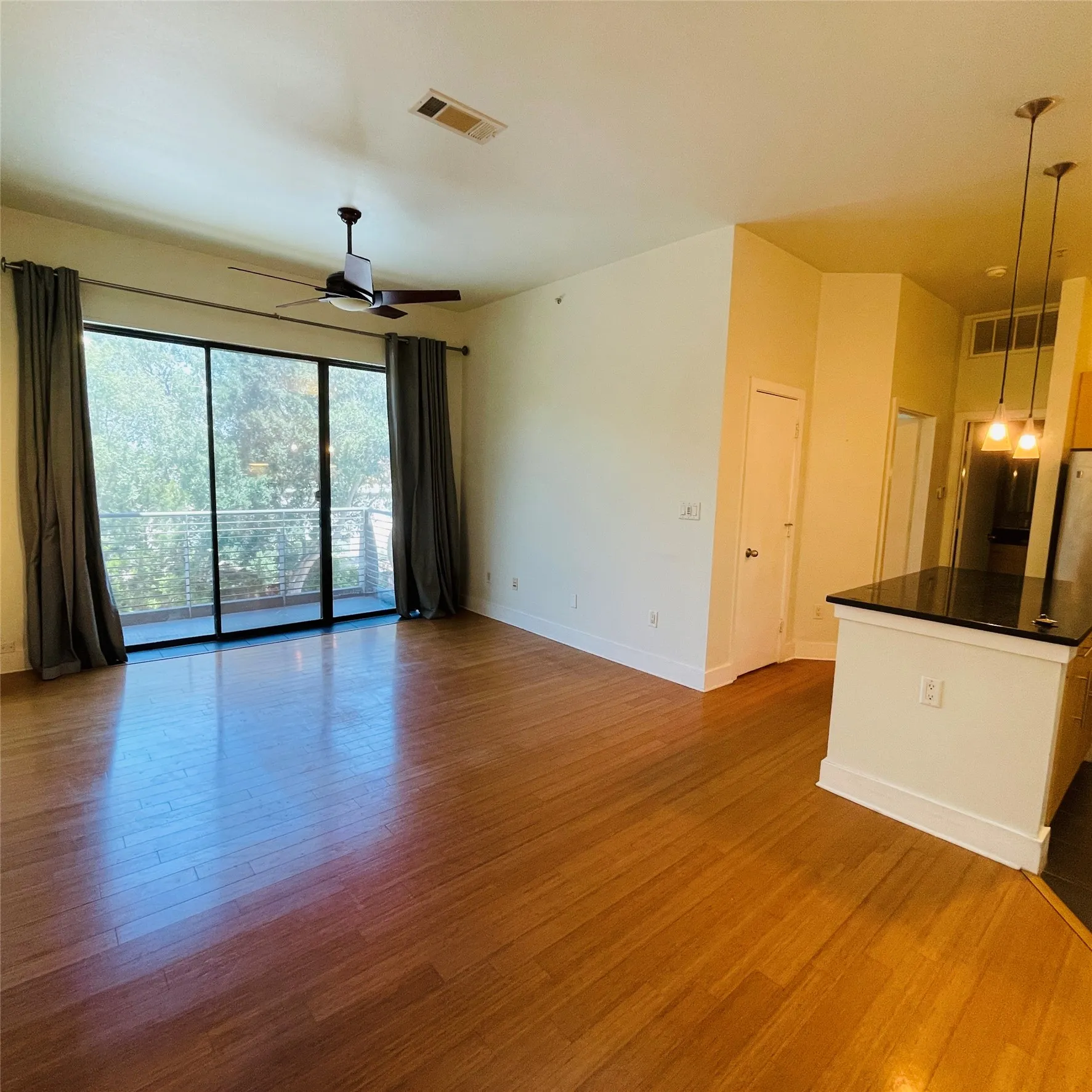 Condominium For Rent in Dallas County , 4605 Cedar Springs Road, Dallas, Texas 75219, 1 Bedroom, 1 Bathroom, Garage spaces, 657 Sqft, built in 2005, mls#21345202, Real Estate Agent in Dallas, Homes For Rent in Dallas county, Homes For Rent in Dallas, Realtor in Dallas Texas, Real Estate Brokerage Independent Realty Texas, Luminita Cordes Realtor