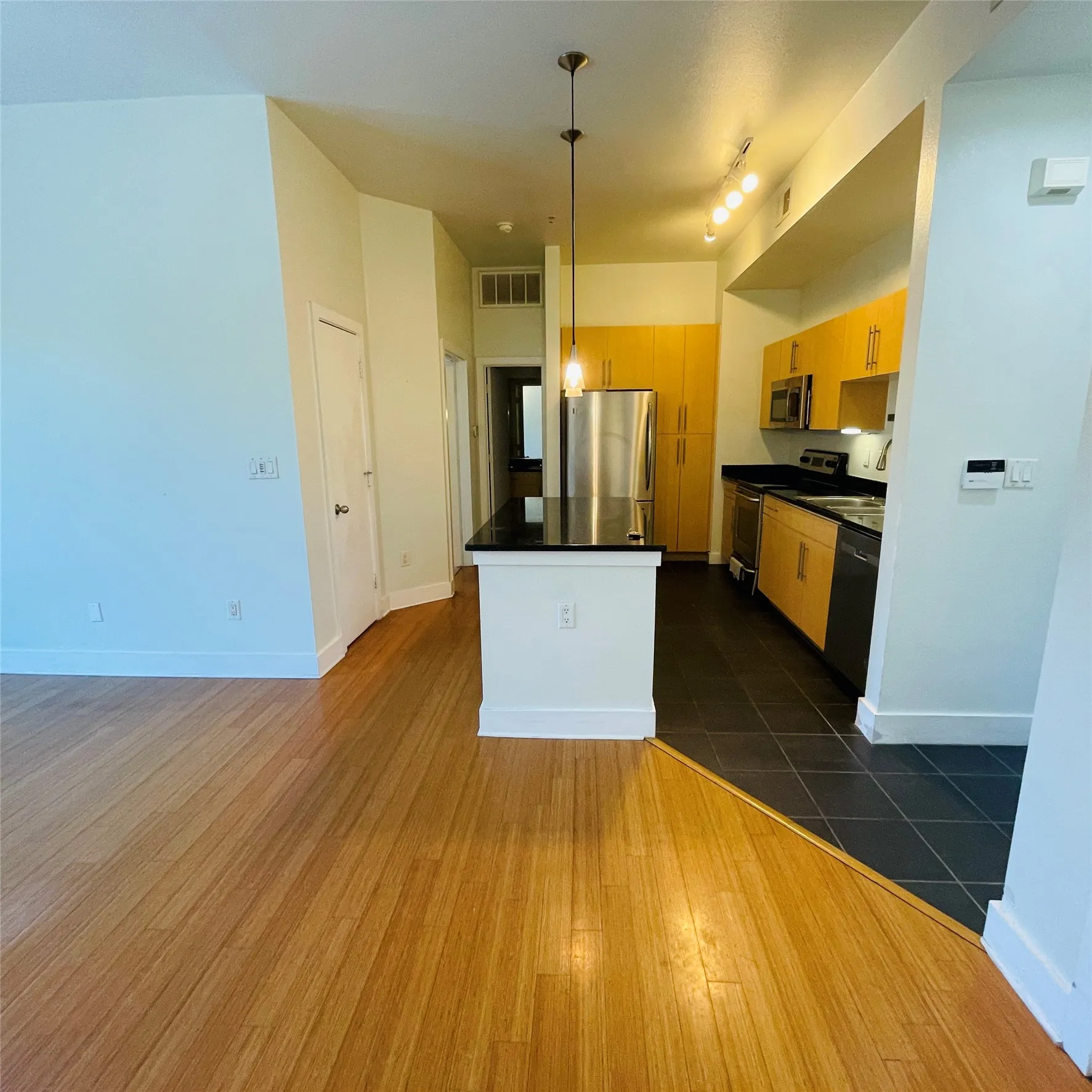 Condominium For Rent in Dallas County , 4605 Cedar Springs Road, Dallas, Texas 75219, 1 Bedroom, 1 Bathroom, Garage spaces, 657 Sqft, built in 2005, mls#21345202, Real Estate Agent in Dallas, Homes For Rent in Dallas county, Homes For Rent in Dallas, Realtor in Dallas Texas, Real Estate Brokerage Independent Realty Texas, Luminita Cordes Realtor