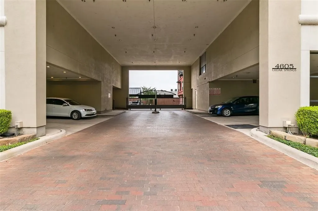 Condominium For Rent in Dallas County , 4605 Cedar Springs Road, Dallas, Texas 75219, 1 Bedroom, 1 Bathroom, Garage spaces, 657 Sqft, built in 2005, mls#21345202, Real Estate Agent in Dallas, Homes For Rent in Dallas county, Homes For Rent in Dallas, Realtor in Dallas Texas, Real Estate Brokerage Independent Realty Texas, Luminita Cordes Realtor