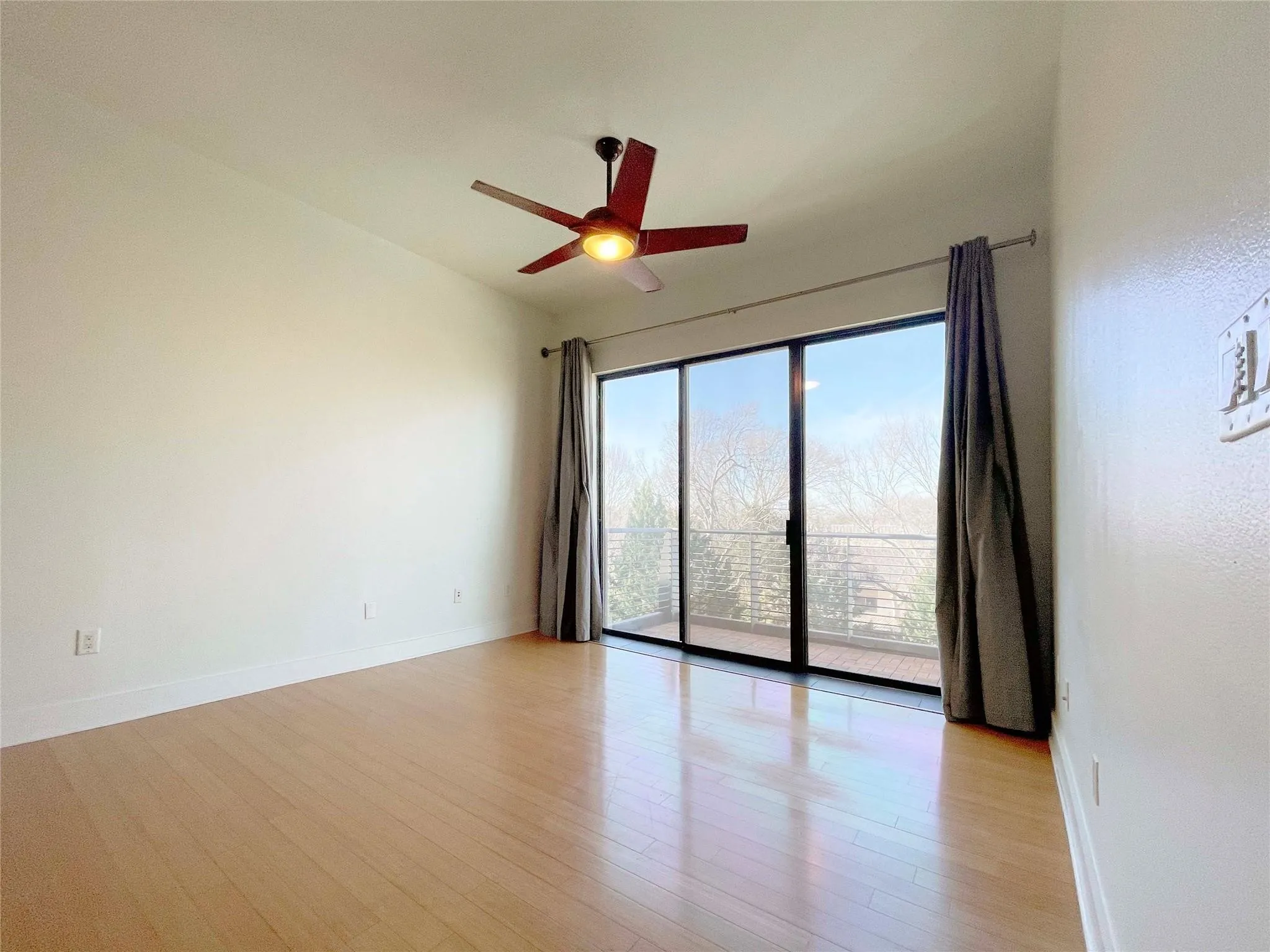 Condominium For Rent in Dallas County , 4605 Cedar Springs Road, Dallas, Texas 75219, 1 Bedroom, 1 Bathroom, Garage spaces, 657 Sqft, built in 2005, mls#21345202, Real Estate Agent in Dallas, Homes For Rent in Dallas county, Homes For Rent in Dallas, Realtor in Dallas Texas, Real Estate Brokerage Independent Realty Texas, Luminita Cordes Realtor