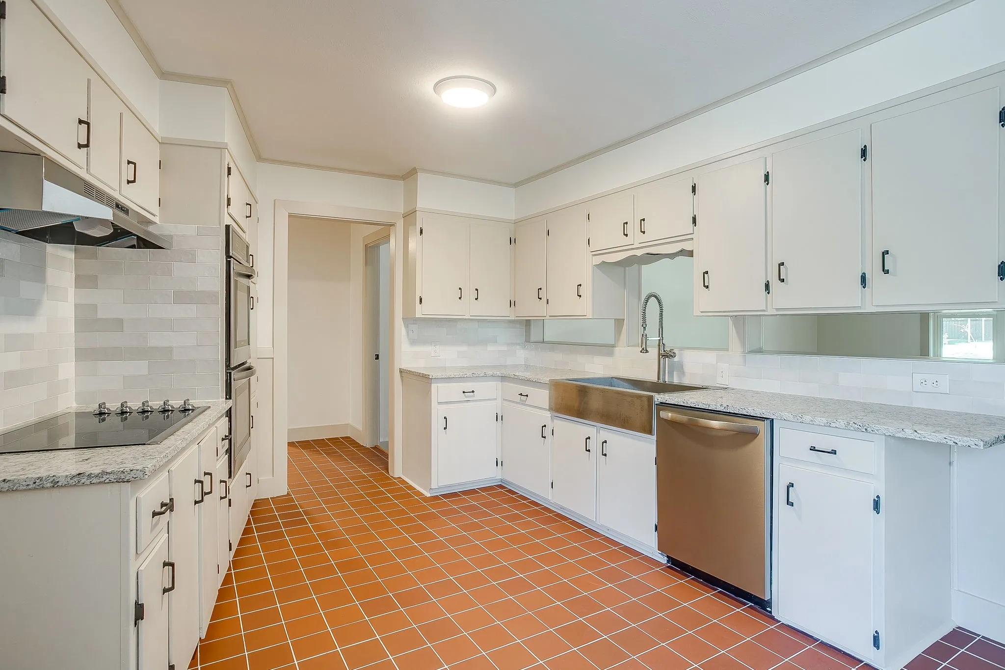 Single Family Residence For Sale in Tarrant County , 6301 Greenfield Road, Fort Worth, Texas 76135, 4 Bedroom, 2 Bathroom, Garage spaces, 2,539 Sqft, built in 1954, mls#21342424, Real Estate Agent in Fort Worth, Homes For Sale in Tarrant county, Homes For Sale in Fort Worth, Realtor in Fort Worth Texas, Real Estate Brokerage Independent Realty Texas, Luminita Cordes Realtor