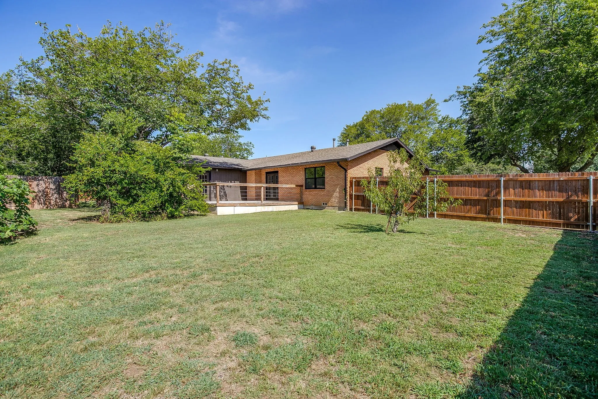 Single Family Residence For Sale in Tarrant County , 6301 Greenfield Road, Fort Worth, Texas 76135, 4 Bedroom, 2 Bathroom, Garage spaces, 2,539 Sqft, built in 1954, mls#21342424, Real Estate Agent in Fort Worth, Homes For Sale in Tarrant county, Homes For Sale in Fort Worth, Realtor in Fort Worth Texas, Real Estate Brokerage Independent Realty Texas, Luminita Cordes Realtor