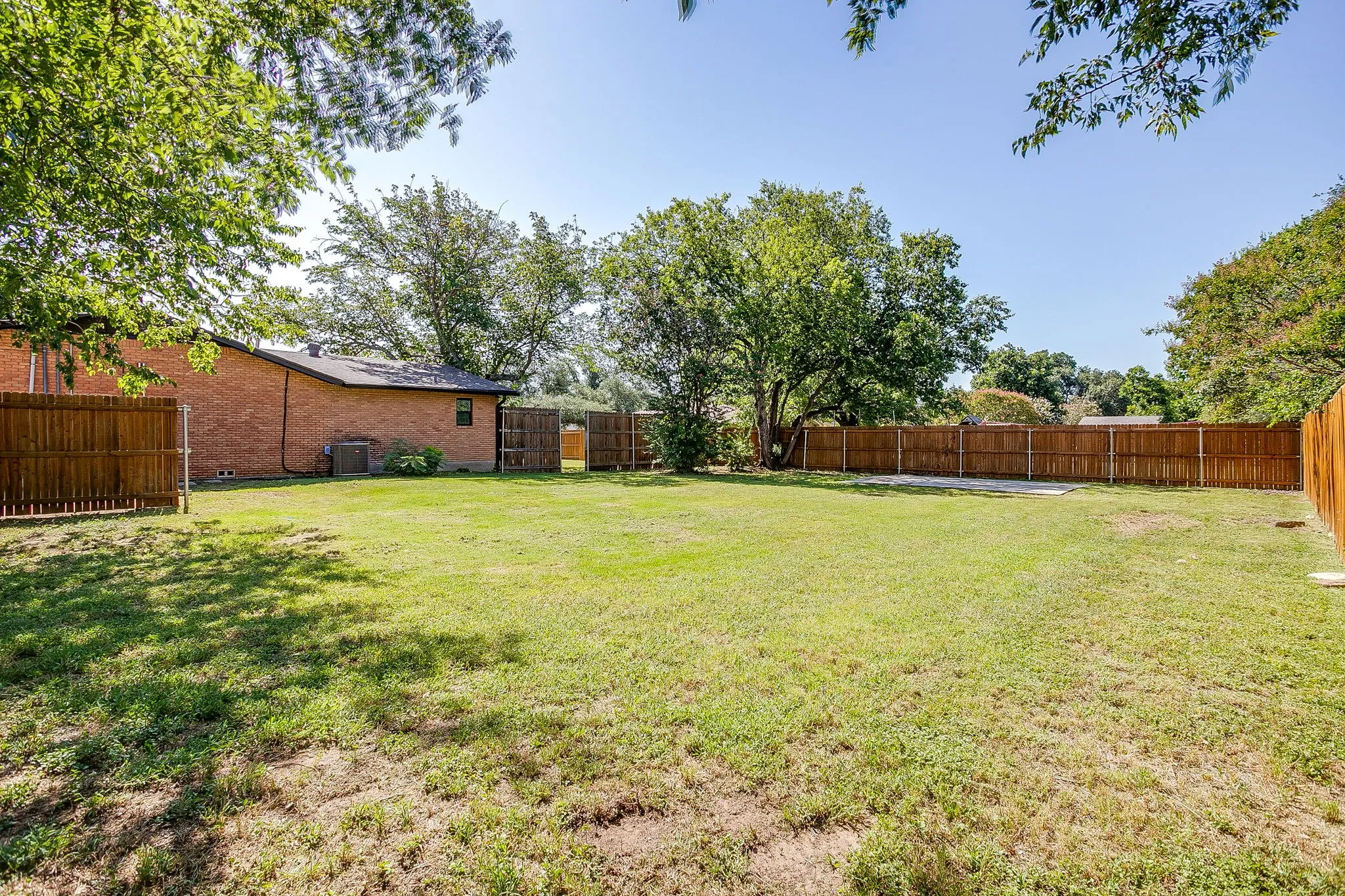 Single Family Residence For Sale in Tarrant County , 6301 Greenfield Road, Fort Worth, Texas 76135, 4 Bedroom, 2 Bathroom, Garage spaces, 2,539 Sqft, built in 1954, mls#21342424, Real Estate Agent in Fort Worth, Homes For Sale in Tarrant county, Homes For Sale in Fort Worth, Realtor in Fort Worth Texas, Real Estate Brokerage Independent Realty Texas, Luminita Cordes Realtor