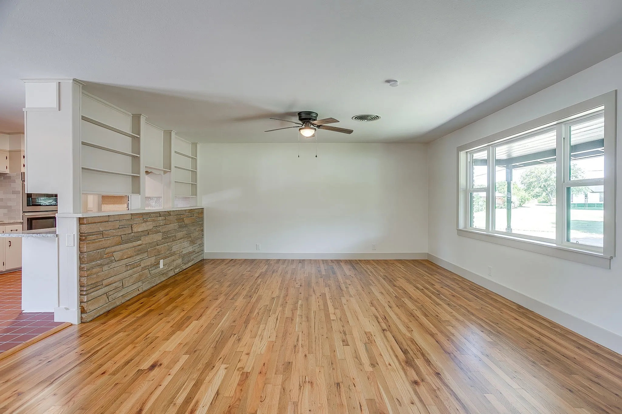 Single Family Residence For Sale in Tarrant County , 6301 Greenfield Road, Fort Worth, Texas 76135, 4 Bedroom, 2 Bathroom, Garage spaces, 2,539 Sqft, built in 1954, mls#21342424, Real Estate Agent in Fort Worth, Homes For Sale in Tarrant county, Homes For Sale in Fort Worth, Realtor in Fort Worth Texas, Real Estate Brokerage Independent Realty Texas, Luminita Cordes Realtor