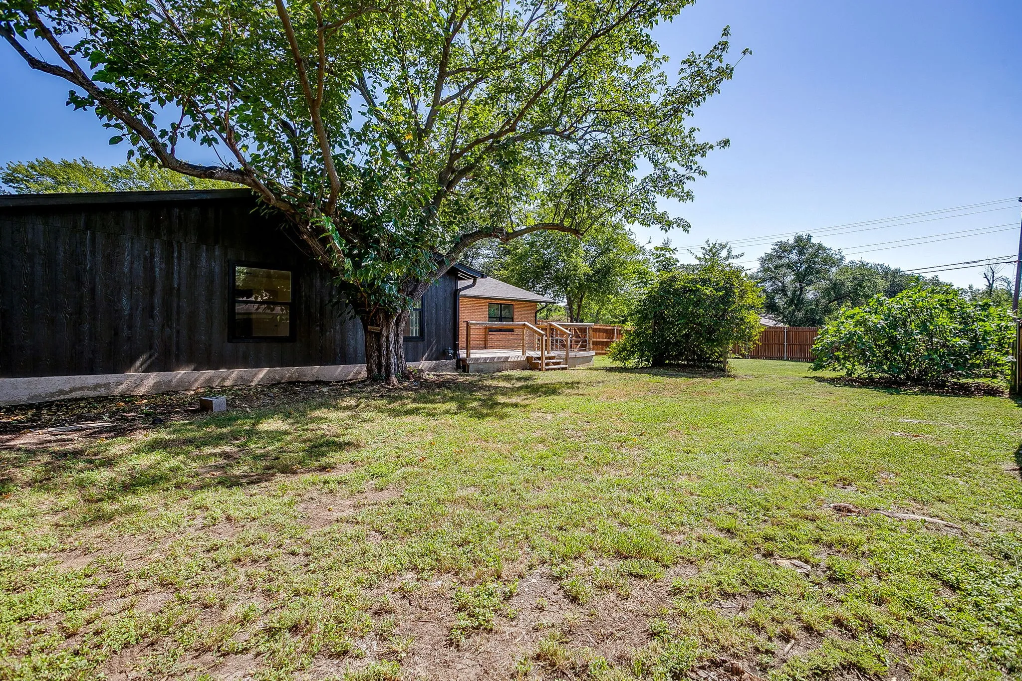 Single Family Residence For Sale in Tarrant County , 6301 Greenfield Road, Fort Worth, Texas 76135, 4 Bedroom, 2 Bathroom, Garage spaces, 2,539 Sqft, built in 1954, mls#21342424, Real Estate Agent in Fort Worth, Homes For Sale in Tarrant county, Homes For Sale in Fort Worth, Realtor in Fort Worth Texas, Real Estate Brokerage Independent Realty Texas, Luminita Cordes Realtor