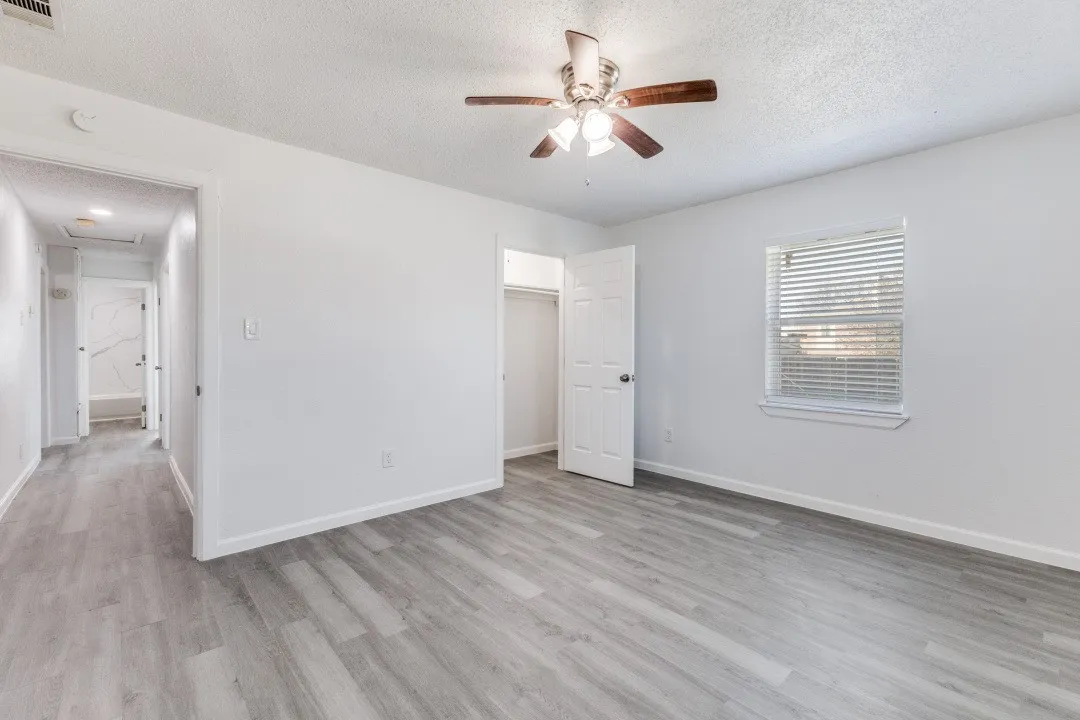 Single Family Residence For Sale in Dallas County , 12900 Quail Drive, Balch Springs, Texas 75180, 3 Bedroom, 3 Bathroom, Garage spaces, 1,312 Sqft, built in 1958, mls#21345210, Real Estate Agent in Balch Springs, Homes For Sale in Dallas county, Homes For Sale in Balch Springs, Realtor in Balch Springs Texas, Real Estate Brokerage Independent Realty Texas, Luminita Cordes Realtor