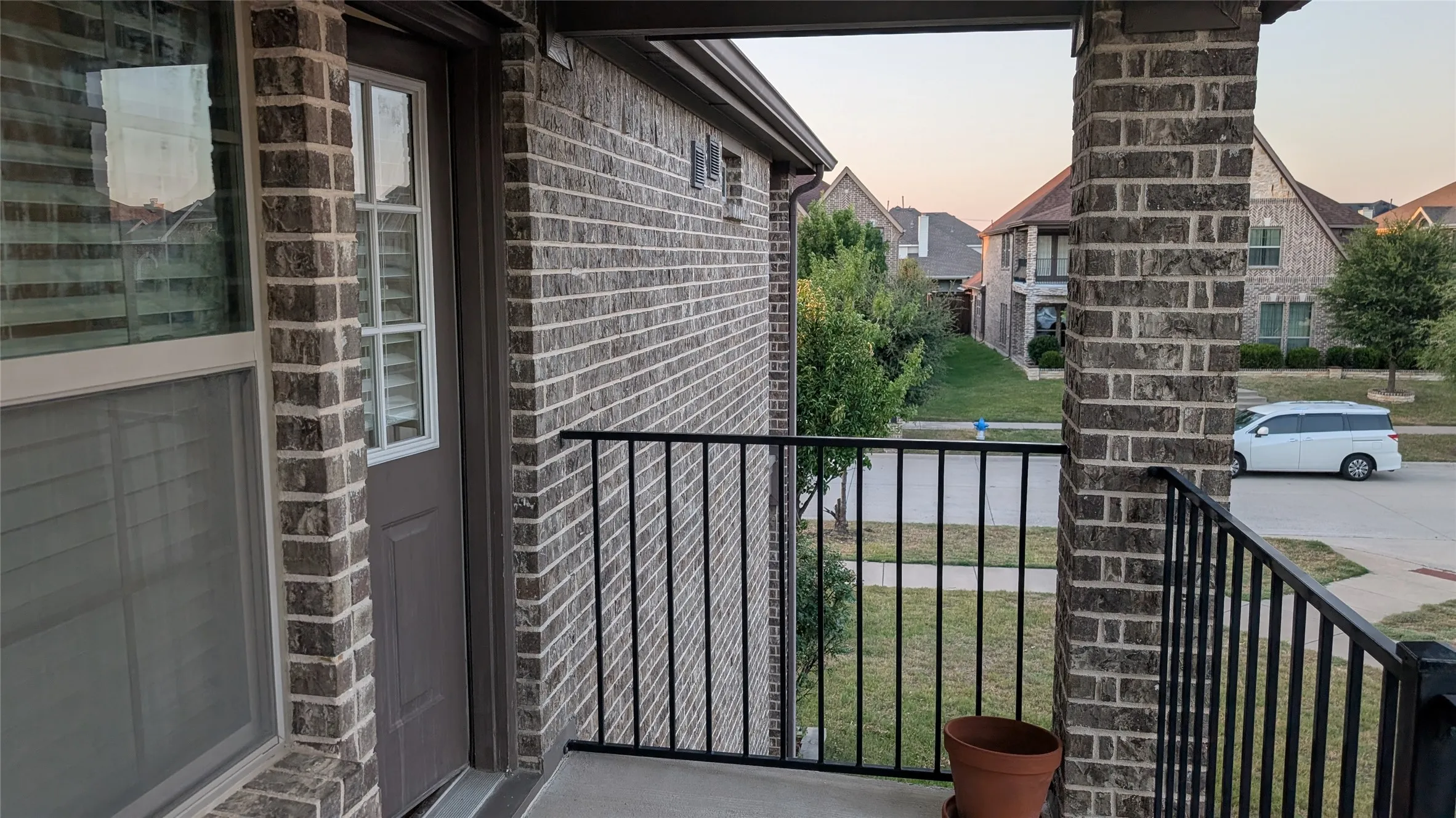 Single Family Residence For Rent in Collin County , 12461 Bridgeport Drive, Frisco, Texas 75035, 5 Bedroom, 4 Bathroom, 2 Garage spaces, 4,604 Sqft, built in 2016, Price $4,100, mls#21344800, Real Estate Agent in Frisco, Homes For Rent in Collin county, Homes For Rent in Frisco, Realtor in Frisco Texas, Real Estate Brokerage Independent Realty Texas, Luminita Cordes Realtor