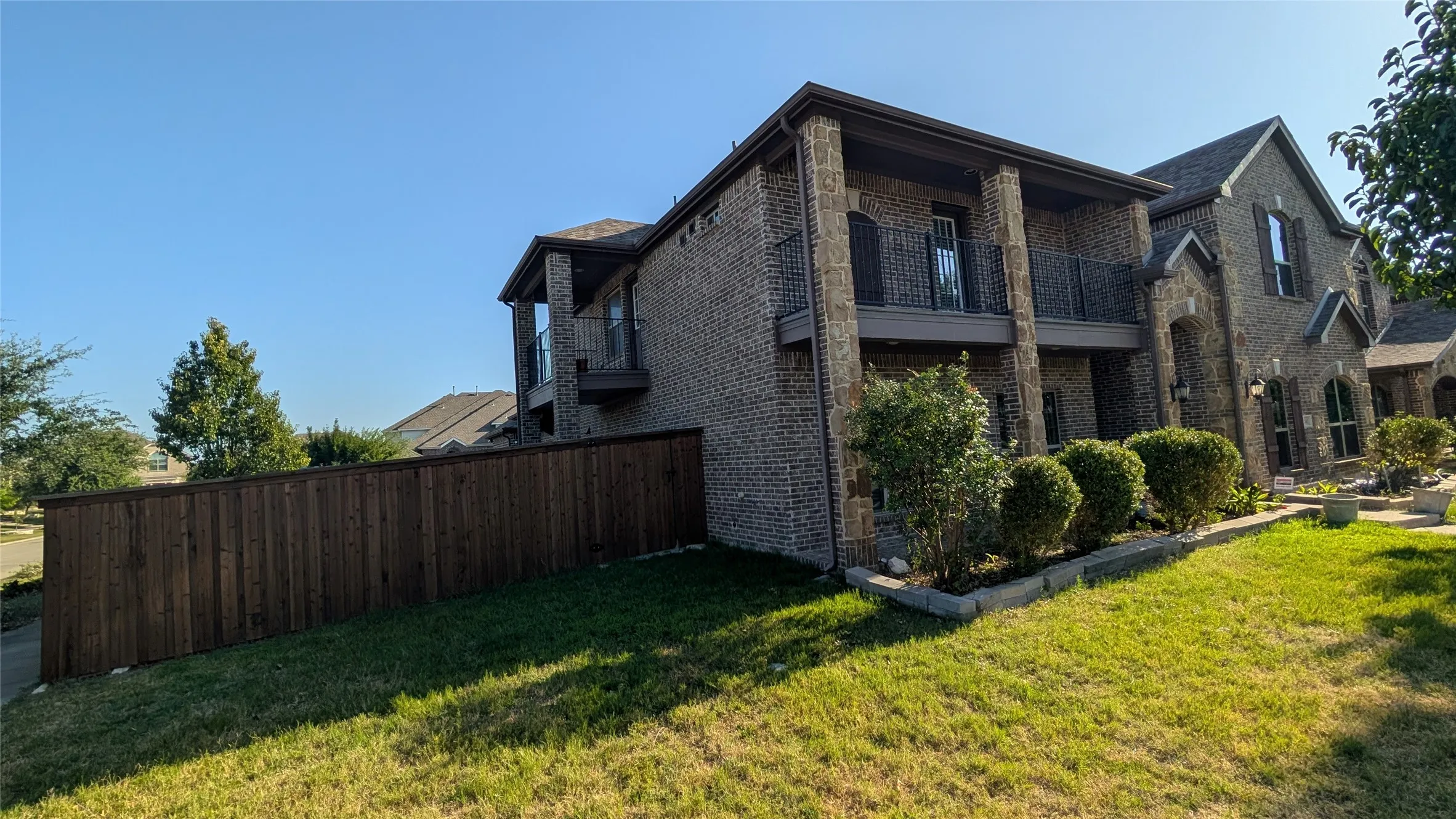 Single Family Residence For Rent in Collin County , 12461 Bridgeport Drive, Frisco, Texas 75035, 5 Bedroom, 4 Bathroom, 2 Garage spaces, 4,604 Sqft, built in 2016, Price $4,100, mls#21344800, Real Estate Agent in Frisco, Homes For Rent in Collin county, Homes For Rent in Frisco, Realtor in Frisco Texas, Real Estate Brokerage Independent Realty Texas, Luminita Cordes Realtor