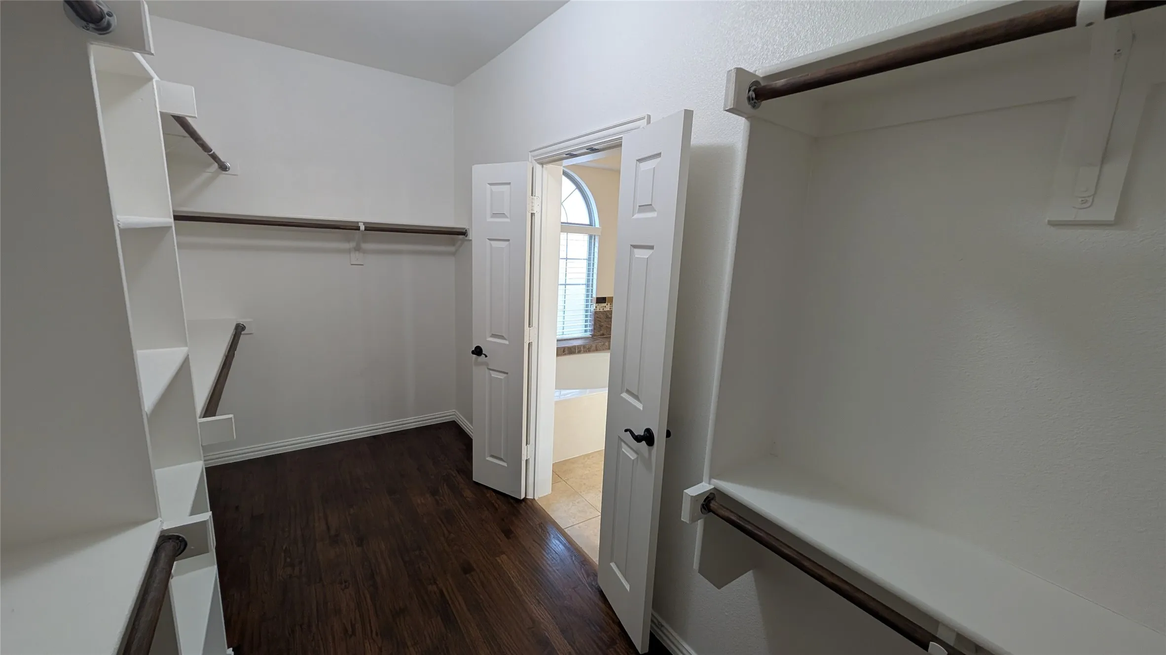 Single Family Residence For Rent in Collin County , 12461 Bridgeport Drive, Frisco, Texas 75035, 5 Bedroom, 4 Bathroom, 2 Garage spaces, 4,604 Sqft, built in 2016, Price $4,100, mls#21344800, Real Estate Agent in Frisco, Homes For Rent in Collin county, Homes For Rent in Frisco, Realtor in Frisco Texas, Real Estate Brokerage Independent Realty Texas, Luminita Cordes Realtor