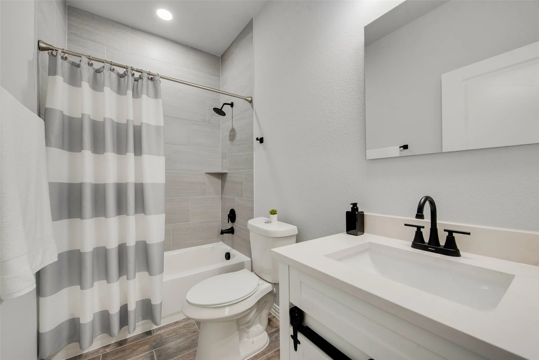 Single Family Residence For Sale in Dallas County , 4212 Balch Drive, Dallas, Texas 75216, 5 Bedroom, 3 Bathroom, 2 Garage spaces, 2,100 Sqft, built in 2026, mls#21343096, Real Estate Agent in Dallas, Homes For Sale in Dallas county, Homes For Sale in Dallas, Realtor in Dallas Texas, Real Estate Brokerage Independent Realty Texas, Luminita Cordes Realtor