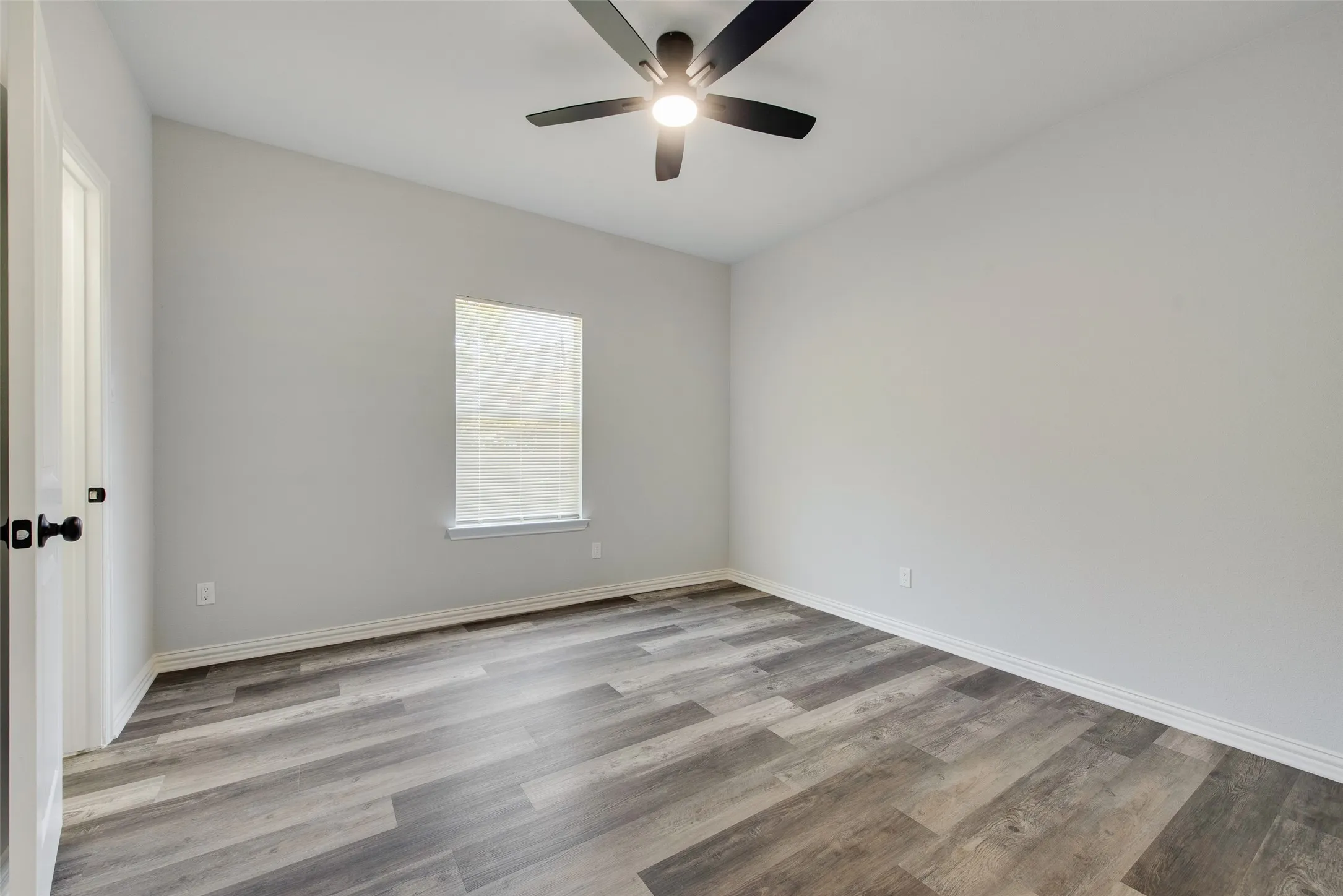 Single Family Residence For Sale in Dallas County , 4212 Balch Drive, Dallas, Texas 75216, 5 Bedroom, 3 Bathroom, 2 Garage spaces, 2,100 Sqft, built in 2026, mls#21343096, Real Estate Agent in Dallas, Homes For Sale in Dallas county, Homes For Sale in Dallas, Realtor in Dallas Texas, Real Estate Brokerage Independent Realty Texas, Luminita Cordes Realtor