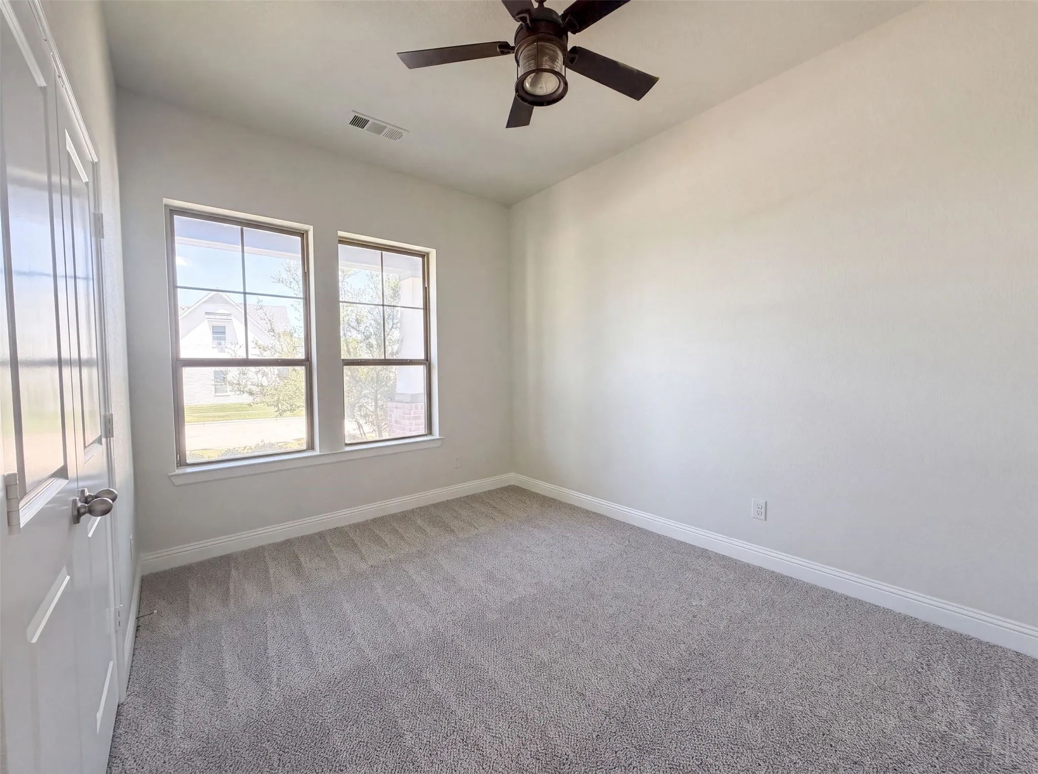Single Family Residence For Sale in Parker County , 1901 Crested Ridge Road, Fort Worth, Texas 76008, 4 Bedroom, 3 Bathroom, 2 Garage spaces, 3,019 Sqft, built in 2018, mls#21345222, Real Estate Agent in Fort Worth, Homes For Sale in Parker county, Homes For Sale in Fort Worth, Realtor in Fort Worth Texas, Real Estate Brokerage Independent Realty Texas, Luminita Cordes Realtor