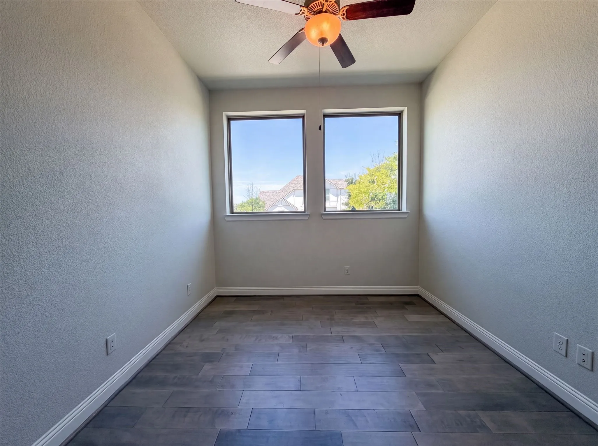 Single Family Residence For Sale in Parker County , 1901 Crested Ridge Road, Fort Worth, Texas 76008, 4 Bedroom, 3 Bathroom, 2 Garage spaces, 3,019 Sqft, built in 2018, mls#21345222, Real Estate Agent in Fort Worth, Homes For Sale in Parker county, Homes For Sale in Fort Worth, Realtor in Fort Worth Texas, Real Estate Brokerage Independent Realty Texas, Luminita Cordes Realtor
