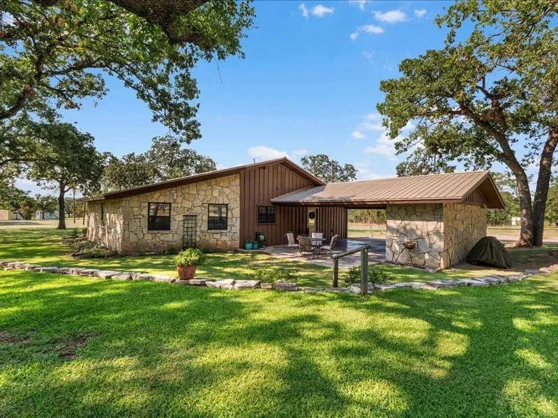 Single Family Residence For Sale in Parker County , 474 Trussell Drive, Springtown, Texas 76082, 3 Bedroom, 2 Bathroom, Garage spaces, 1,534 Sqft, built in 1978, mls#21345204, Real Estate Agent in Springtown, Homes For Sale in Parker county, Homes For Sale in Springtown, Realtor in Springtown Texas, Real Estate Brokerage Independent Realty Texas, Luminita Cordes Realtor