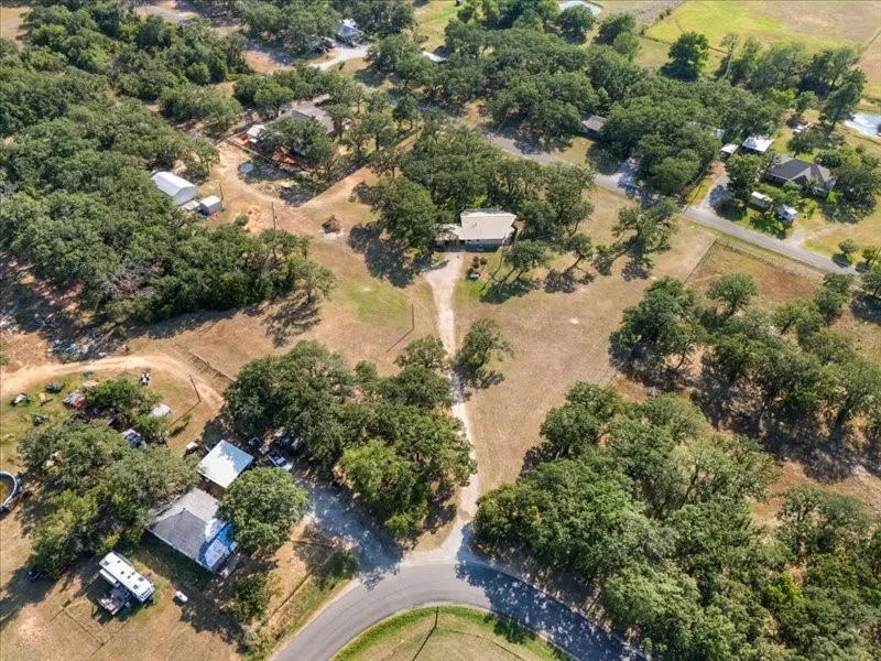 Single Family Residence For Sale in Parker County , 474 Trussell Drive, Springtown, Texas 76082, 3 Bedroom, 2 Bathroom, Garage spaces, 1,534 Sqft, built in 1978, mls#21345204, Real Estate Agent in Springtown, Homes For Sale in Parker county, Homes For Sale in Springtown, Realtor in Springtown Texas, Real Estate Brokerage Independent Realty Texas, Luminita Cordes Realtor