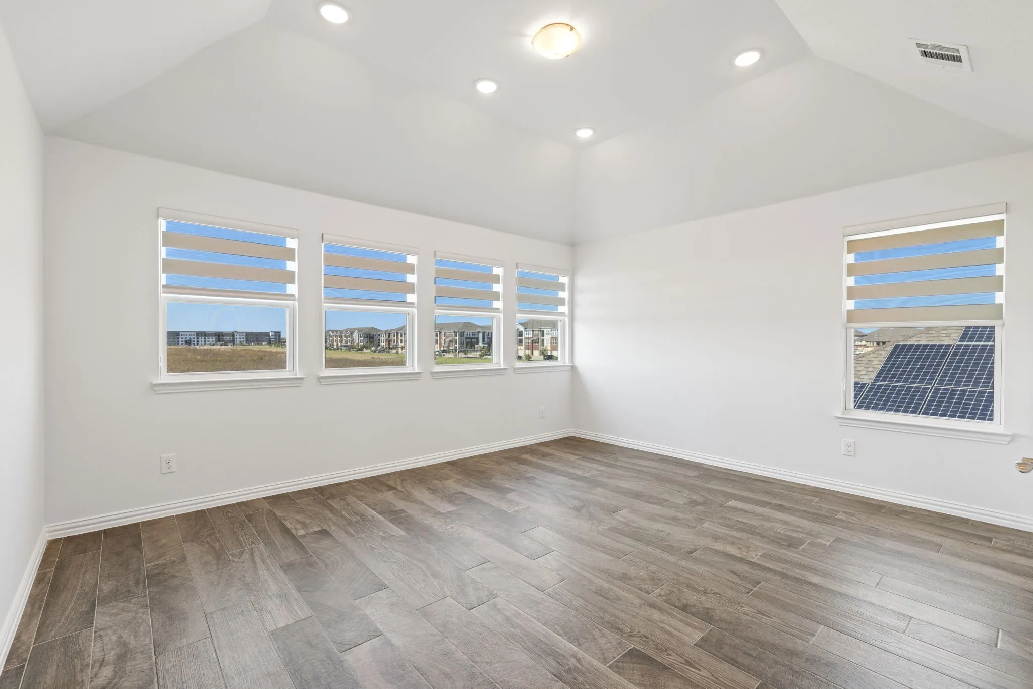 Single Family Residence For Sale in Collin County , 4437 Canadian River Drive, Celina, Texas 75078, 6 Bedroom, 6 Bathroom, 2 Garage spaces, 4,157 Sqft, built in 2018, mls#21345211, Real Estate Agent in Celina, Homes For Sale in Collin county, Homes For Sale in Celina, Realtor in Celina Texas, Real Estate Brokerage Independent Realty Texas, Luminita Cordes Realtor