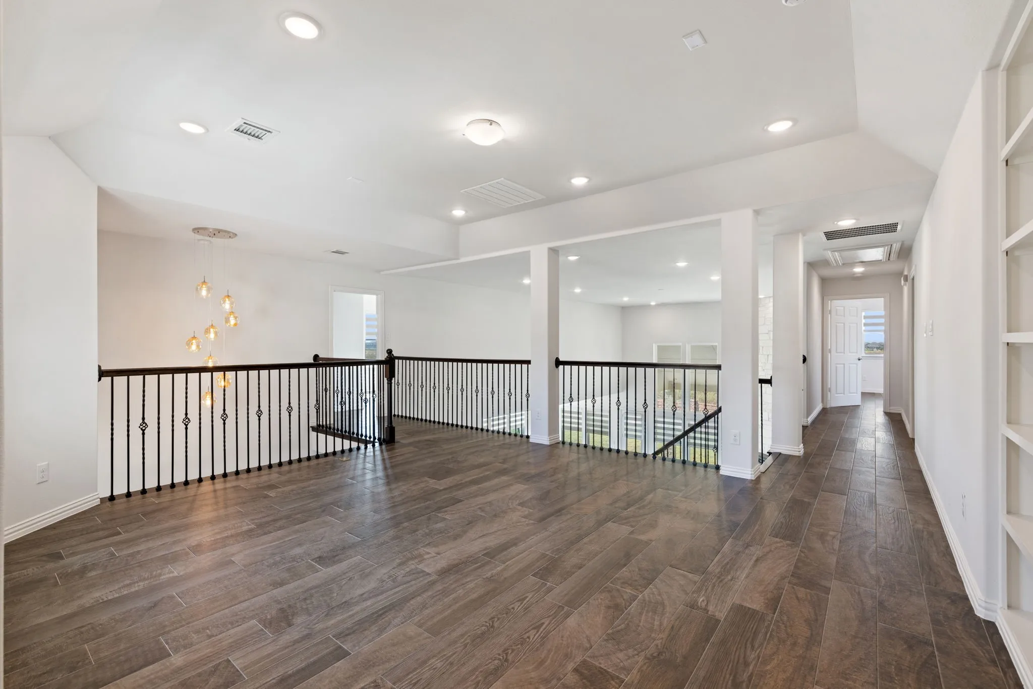 Single Family Residence For Sale in Collin County , 4437 Canadian River Drive, Celina, Texas 75078, 6 Bedroom, 6 Bathroom, 2 Garage spaces, 4,157 Sqft, built in 2018, mls#21345211, Real Estate Agent in Celina, Homes For Sale in Collin county, Homes For Sale in Celina, Realtor in Celina Texas, Real Estate Brokerage Independent Realty Texas, Luminita Cordes Realtor