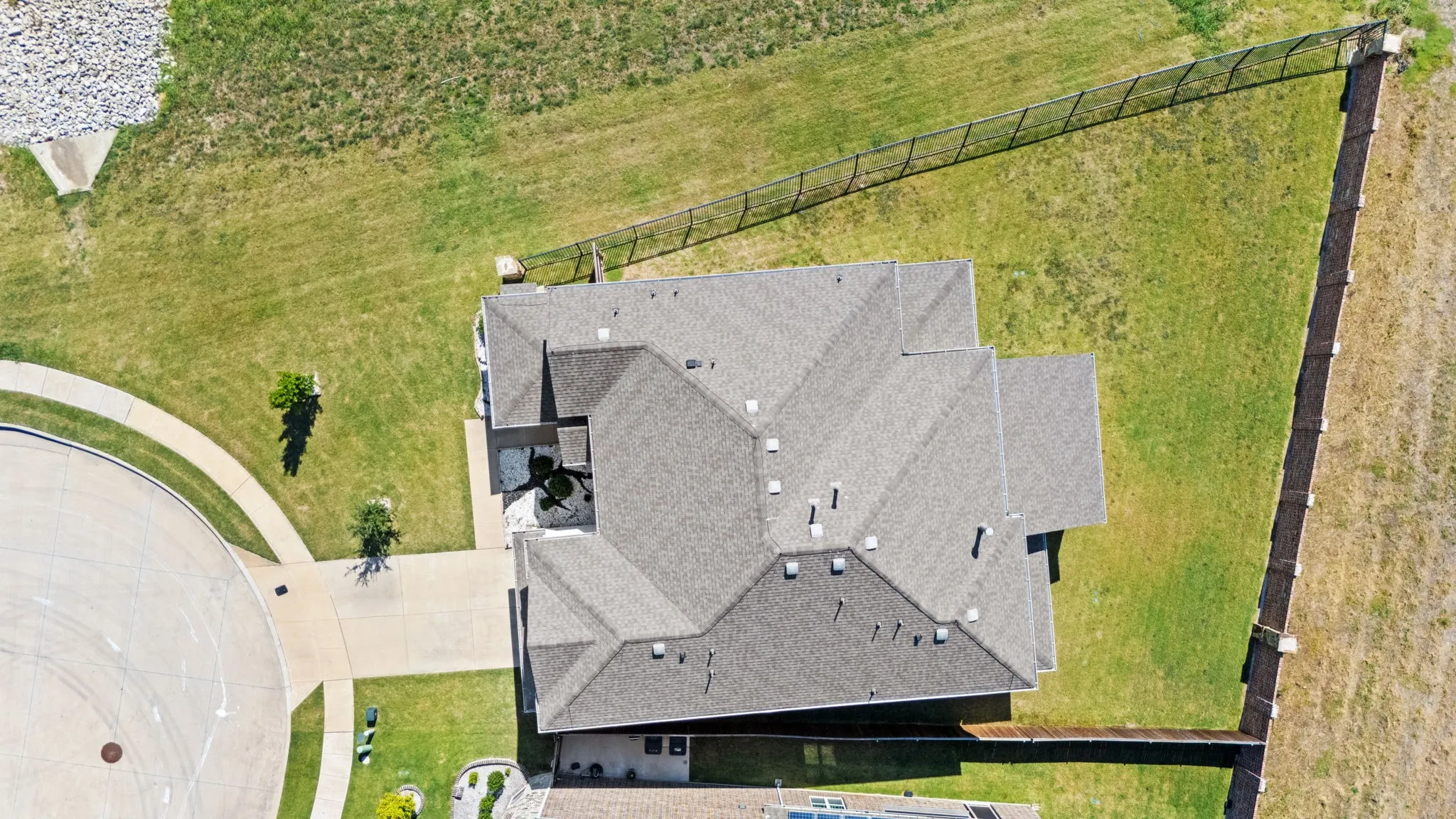 Single Family Residence For Sale in Collin County , 4437 Canadian River Drive, Celina, Texas 75078, 6 Bedroom, 6 Bathroom, 2 Garage spaces, 4,157 Sqft, built in 2018, mls#21345211, Real Estate Agent in Celina, Homes For Sale in Collin county, Homes For Sale in Celina, Realtor in Celina Texas, Real Estate Brokerage Independent Realty Texas, Luminita Cordes Realtor