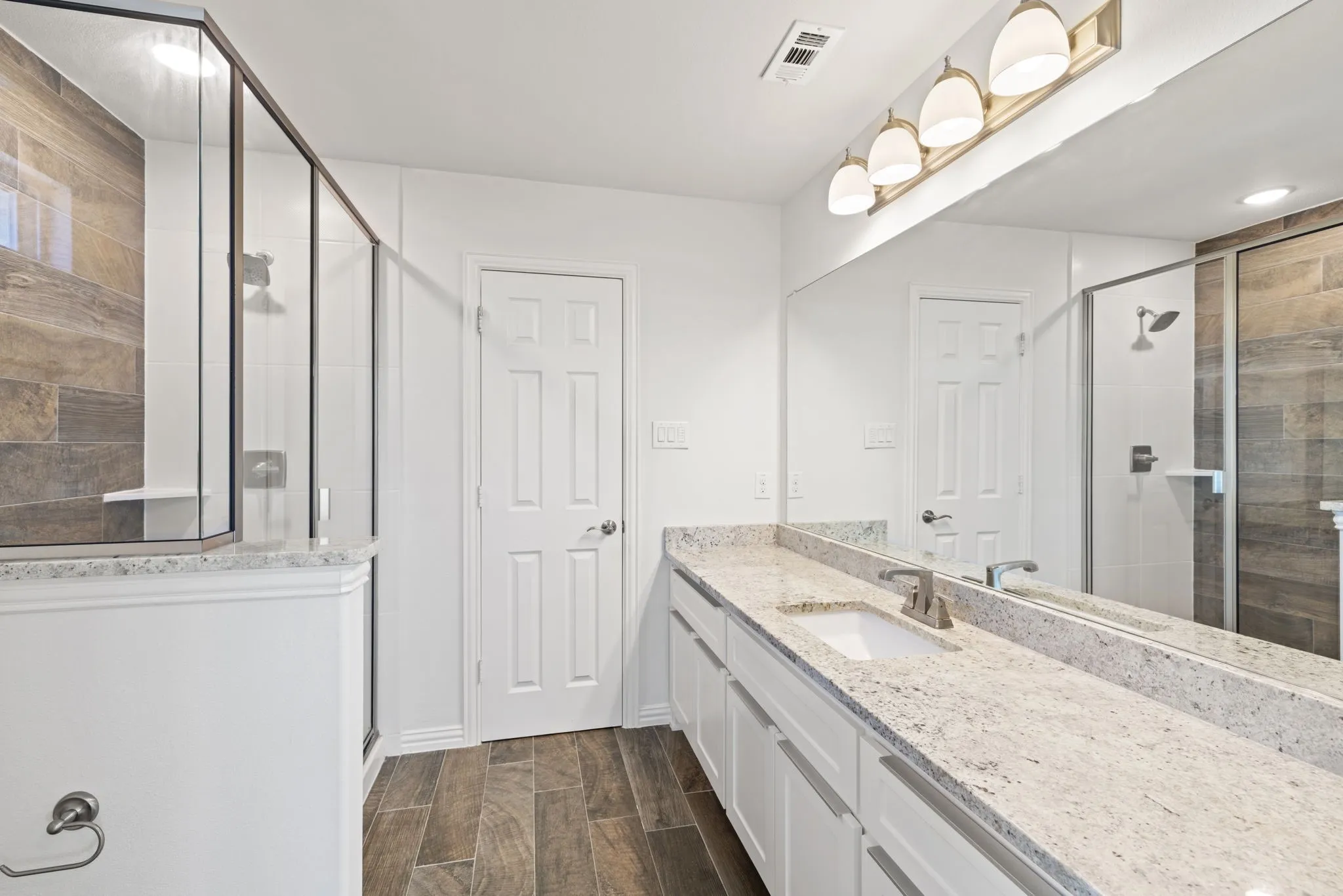 Single Family Residence For Sale in Collin County , 4437 Canadian River Drive, Celina, Texas 75078, 6 Bedroom, 6 Bathroom, 2 Garage spaces, 4,157 Sqft, built in 2018, mls#21345211, Real Estate Agent in Celina, Homes For Sale in Collin county, Homes For Sale in Celina, Realtor in Celina Texas, Real Estate Brokerage Independent Realty Texas, Luminita Cordes Realtor