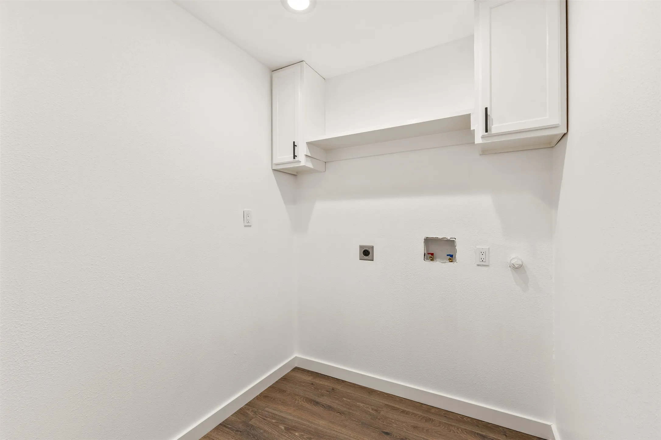 Single Family Residence For Sale in Dallas County , 2911 S Denley, Dallas, Texas 75216, 3 Bedroom, 2 Bathroom, Garage spaces, 1,425 Sqft, built in 1930, mls#21342341, Real Estate Agent in Dallas, Homes For Sale in Dallas county, Homes For Sale in Dallas, Realtor in Dallas Texas, Real Estate Brokerage Independent Realty Texas, Luminita Cordes Realtor