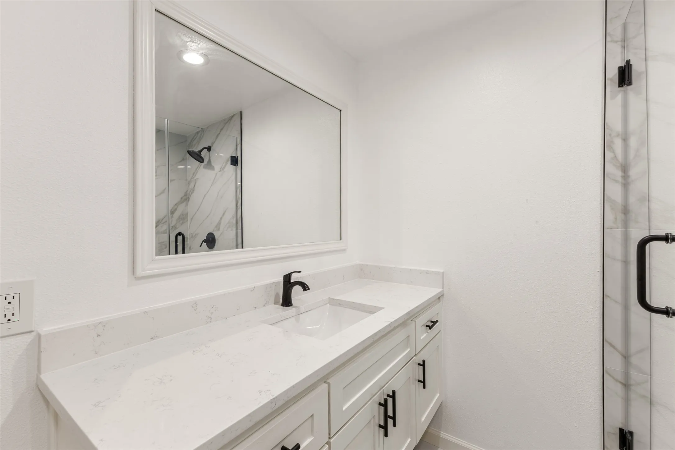 Single Family Residence For Sale in Dallas County , 2911 S Denley, Dallas, Texas 75216, 3 Bedroom, 2 Bathroom, Garage spaces, 1,425 Sqft, built in 1930, mls#21342341, Real Estate Agent in Dallas, Homes For Sale in Dallas county, Homes For Sale in Dallas, Realtor in Dallas Texas, Real Estate Brokerage Independent Realty Texas, Luminita Cordes Realtor