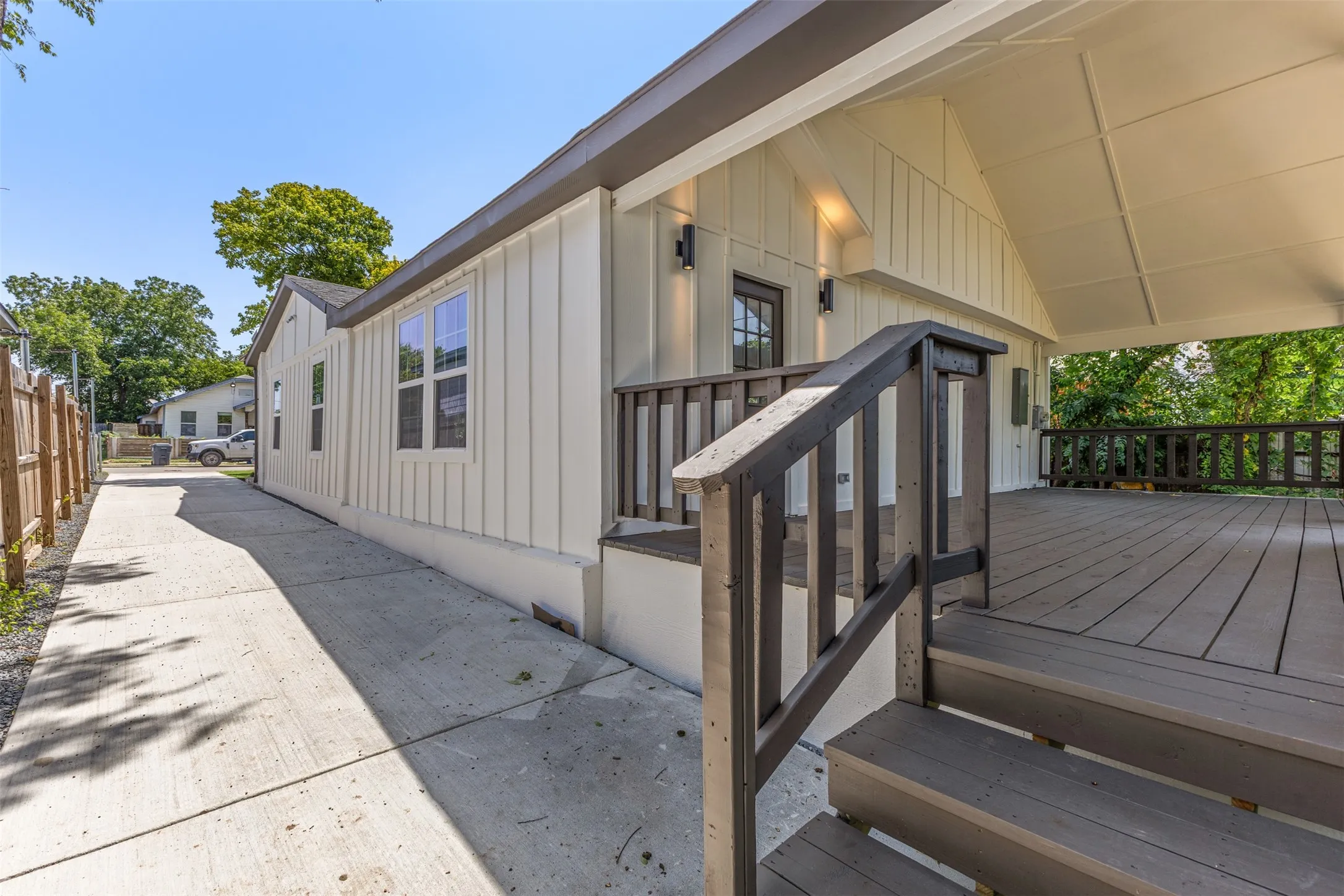 Single Family Residence For Sale in Dallas County , 2911 S Denley, Dallas, Texas 75216, 3 Bedroom, 2 Bathroom, Garage spaces, 1,425 Sqft, built in 1930, mls#21342341, Real Estate Agent in Dallas, Homes For Sale in Dallas county, Homes For Sale in Dallas, Realtor in Dallas Texas, Real Estate Brokerage Independent Realty Texas, Luminita Cordes Realtor