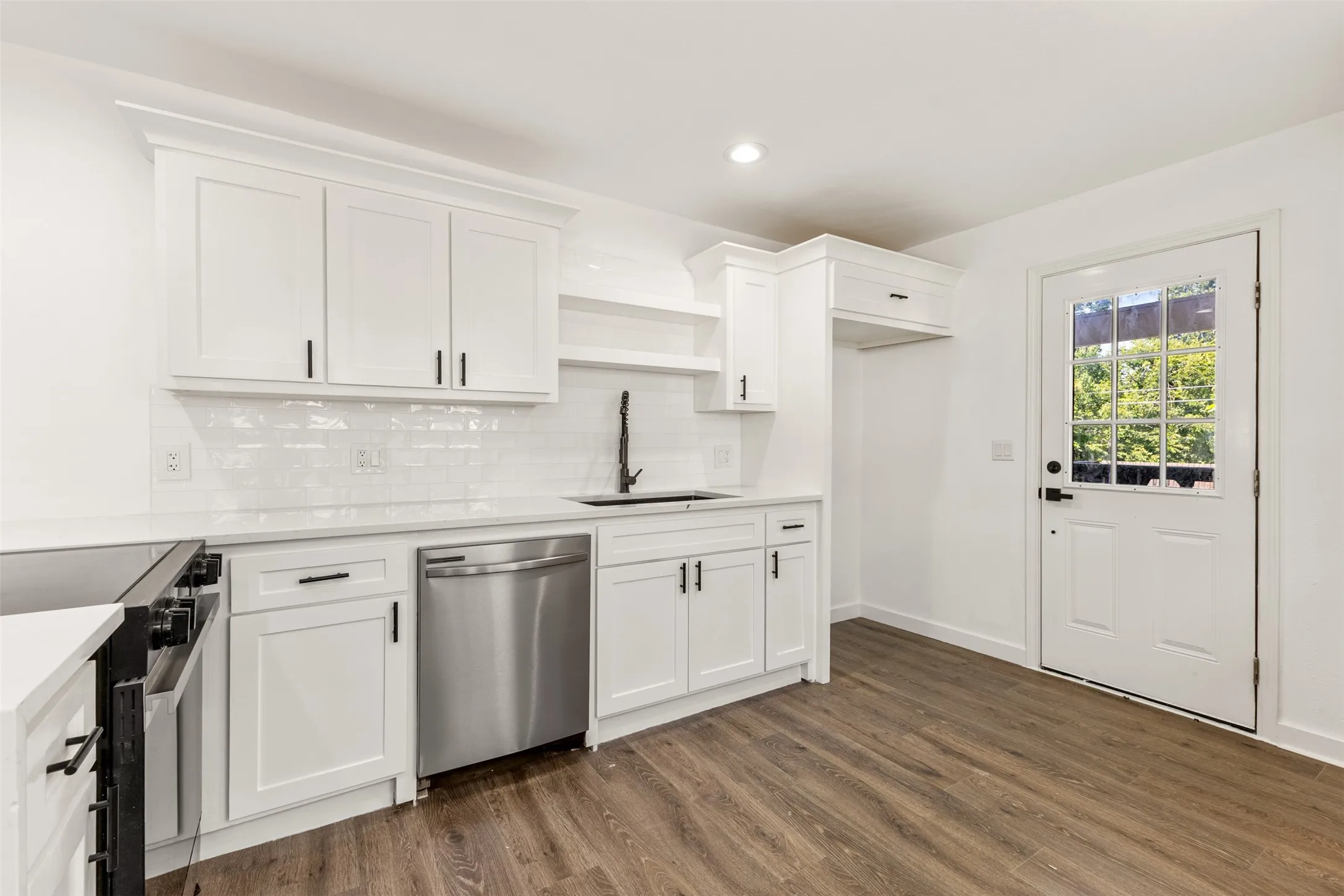 Single Family Residence For Sale in Dallas County , 2911 S Denley, Dallas, Texas 75216, 3 Bedroom, 2 Bathroom, Garage spaces, 1,425 Sqft, built in 1930, mls#21342341, Real Estate Agent in Dallas, Homes For Sale in Dallas county, Homes For Sale in Dallas, Realtor in Dallas Texas, Real Estate Brokerage Independent Realty Texas, Luminita Cordes Realtor