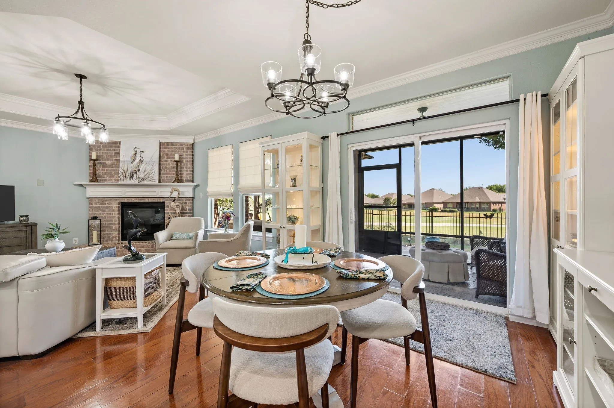 Dining with View of the Golf Course