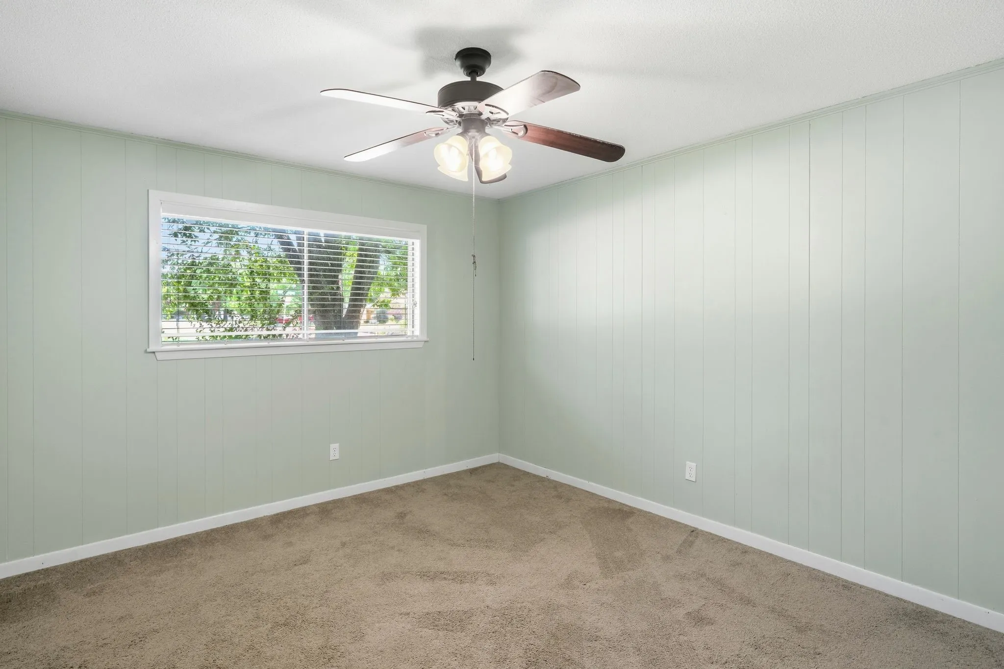 Single Family Residence For Sale in Hunt County , 2903 Melmar Park Street, Commerce, Texas 75428, 3 Bedroom, 2 Bathroom, 2 Garage spaces, 1,725 Sqft, built in 1969, mls#21344895, Real Estate Agent in Commerce, Homes For Sale in Hunt county, Homes For Sale in Commerce, Realtor in Commerce Texas, Real Estate Brokerage Independent Realty Texas, Luminita Cordes Realtor