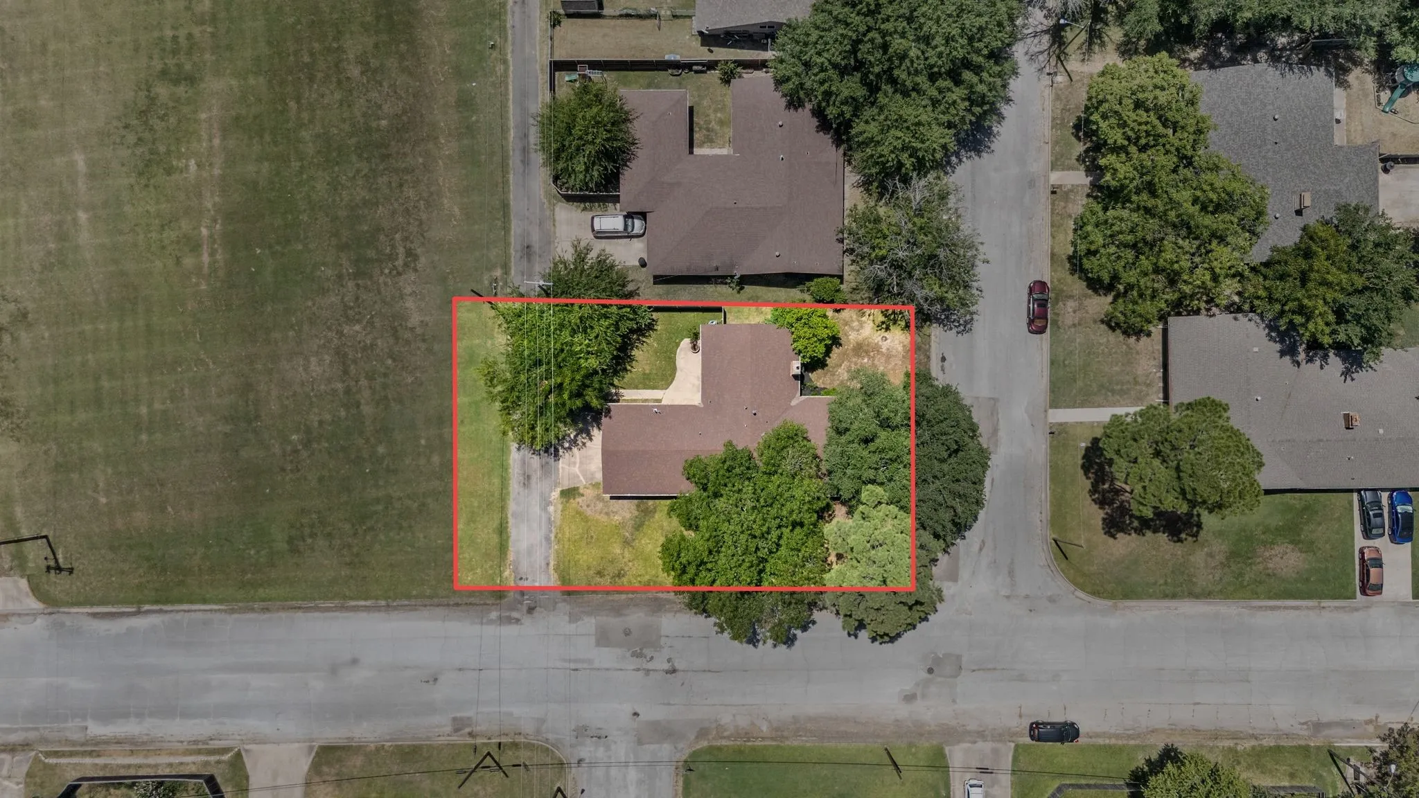 Single Family Residence For Sale in Hunt County , 2903 Melmar Park Street, Commerce, Texas 75428, 3 Bedroom, 2 Bathroom, 2 Garage spaces, 1,725 Sqft, built in 1969, mls#21344895, Real Estate Agent in Commerce, Homes For Sale in Hunt county, Homes For Sale in Commerce, Realtor in Commerce Texas, Real Estate Brokerage Independent Realty Texas, Luminita Cordes Realtor