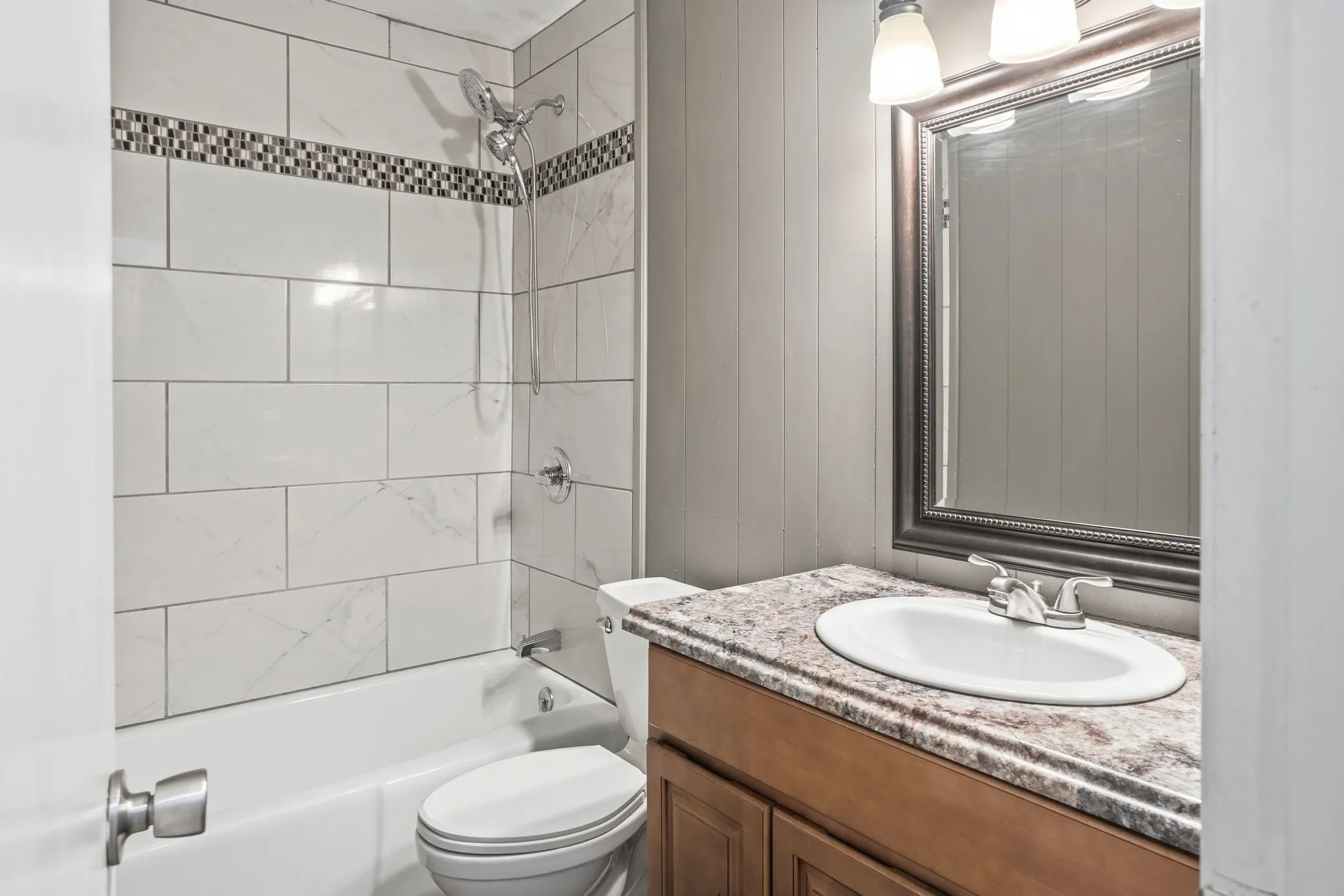 Single Family Residence For Sale in Hunt County , 2903 Melmar Park Street, Commerce, Texas 75428, 3 Bedroom, 2 Bathroom, 2 Garage spaces, 1,725 Sqft, built in 1969, mls#21344895, Real Estate Agent in Commerce, Homes For Sale in Hunt county, Homes For Sale in Commerce, Realtor in Commerce Texas, Real Estate Brokerage Independent Realty Texas, Luminita Cordes Realtor