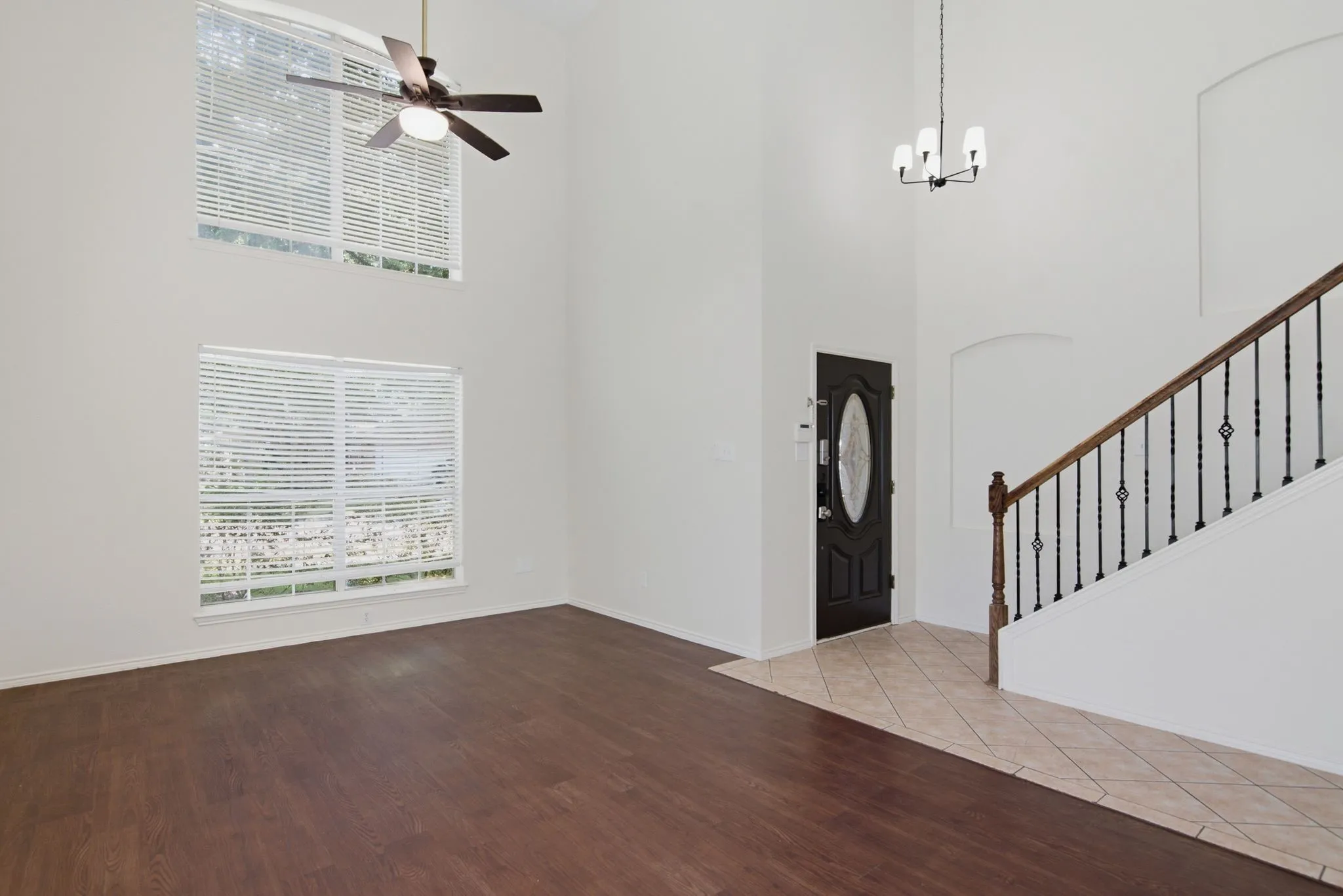 Single Family Residence For Sale in Tarrant County , 740 Cardinal Drive, Saginaw, Texas 76131, 4 Bedroom, 3 Bathroom, 2 Garage spaces, 2,408 Sqft, built in 2001, mls#21342915, Real Estate Agent in Saginaw, Homes For Sale in Tarrant county, Homes For Sale in Saginaw, Realtor in Saginaw Texas, Real Estate Brokerage Independent Realty Texas, Luminita Cordes Realtor