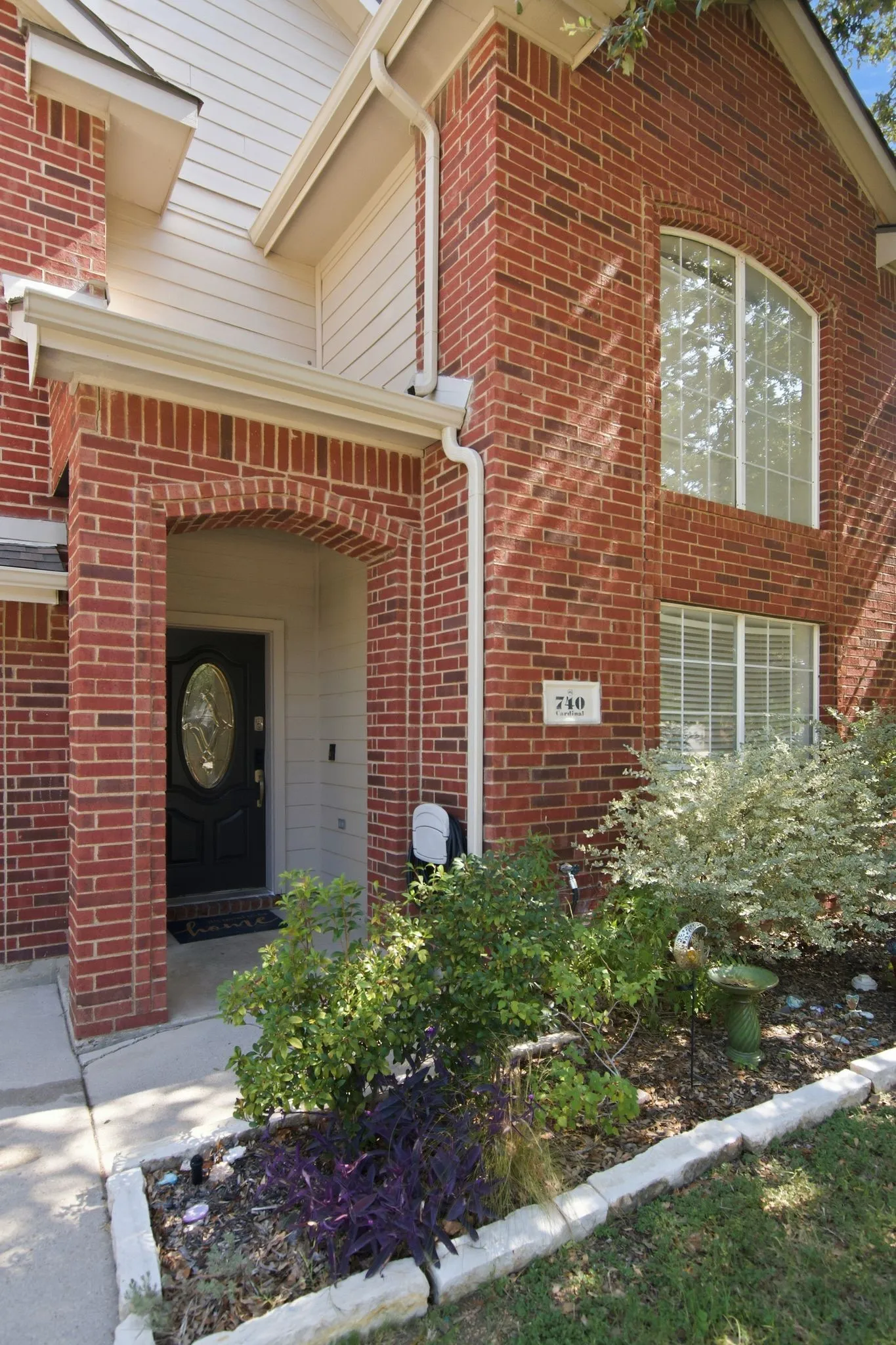 Single Family Residence For Sale in Tarrant County , 740 Cardinal Drive, Saginaw, Texas 76131, 4 Bedroom, 3 Bathroom, 2 Garage spaces, 2,408 Sqft, built in 2001, mls#21342915, Real Estate Agent in Saginaw, Homes For Sale in Tarrant county, Homes For Sale in Saginaw, Realtor in Saginaw Texas, Real Estate Brokerage Independent Realty Texas, Luminita Cordes Realtor