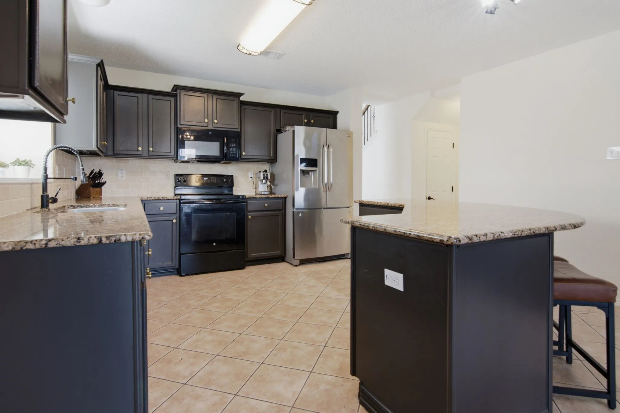 Single Family Residence For Sale in Tarrant County , 740 Cardinal Drive, Saginaw, Texas 76131, 4 Bedroom, 3 Bathroom, 2 Garage spaces, 2,408 Sqft, built in 2001, mls#21342915, Real Estate Agent in Saginaw, Homes For Sale in Tarrant county, Homes For Sale in Saginaw, Realtor in Saginaw Texas, Real Estate Brokerage Independent Realty Texas, Luminita Cordes Realtor