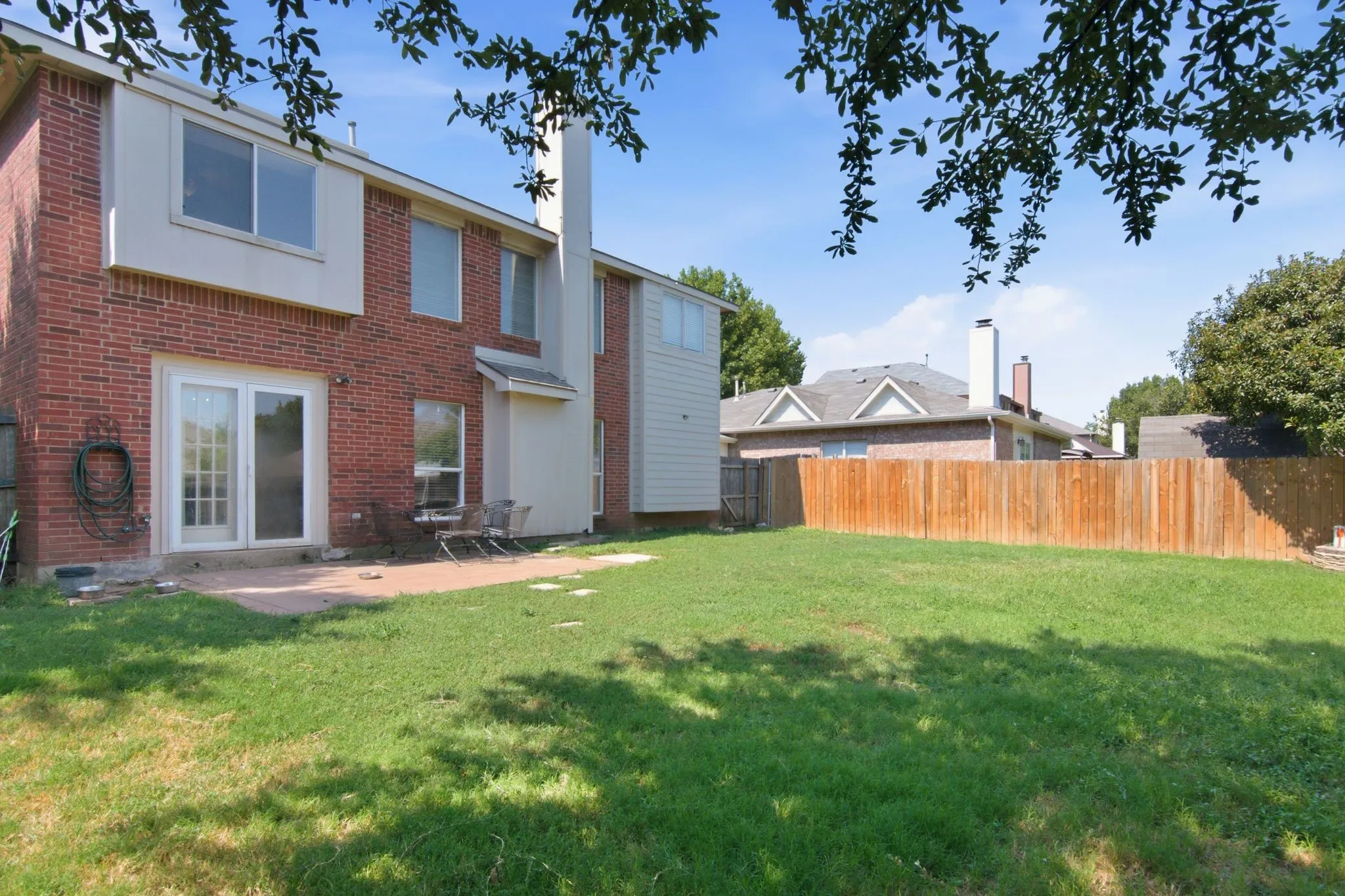 Single Family Residence For Sale in Tarrant County , 740 Cardinal Drive, Saginaw, Texas 76131, 4 Bedroom, 3 Bathroom, 2 Garage spaces, 2,408 Sqft, built in 2001, mls#21342915, Real Estate Agent in Saginaw, Homes For Sale in Tarrant county, Homes For Sale in Saginaw, Realtor in Saginaw Texas, Real Estate Brokerage Independent Realty Texas, Luminita Cordes Realtor