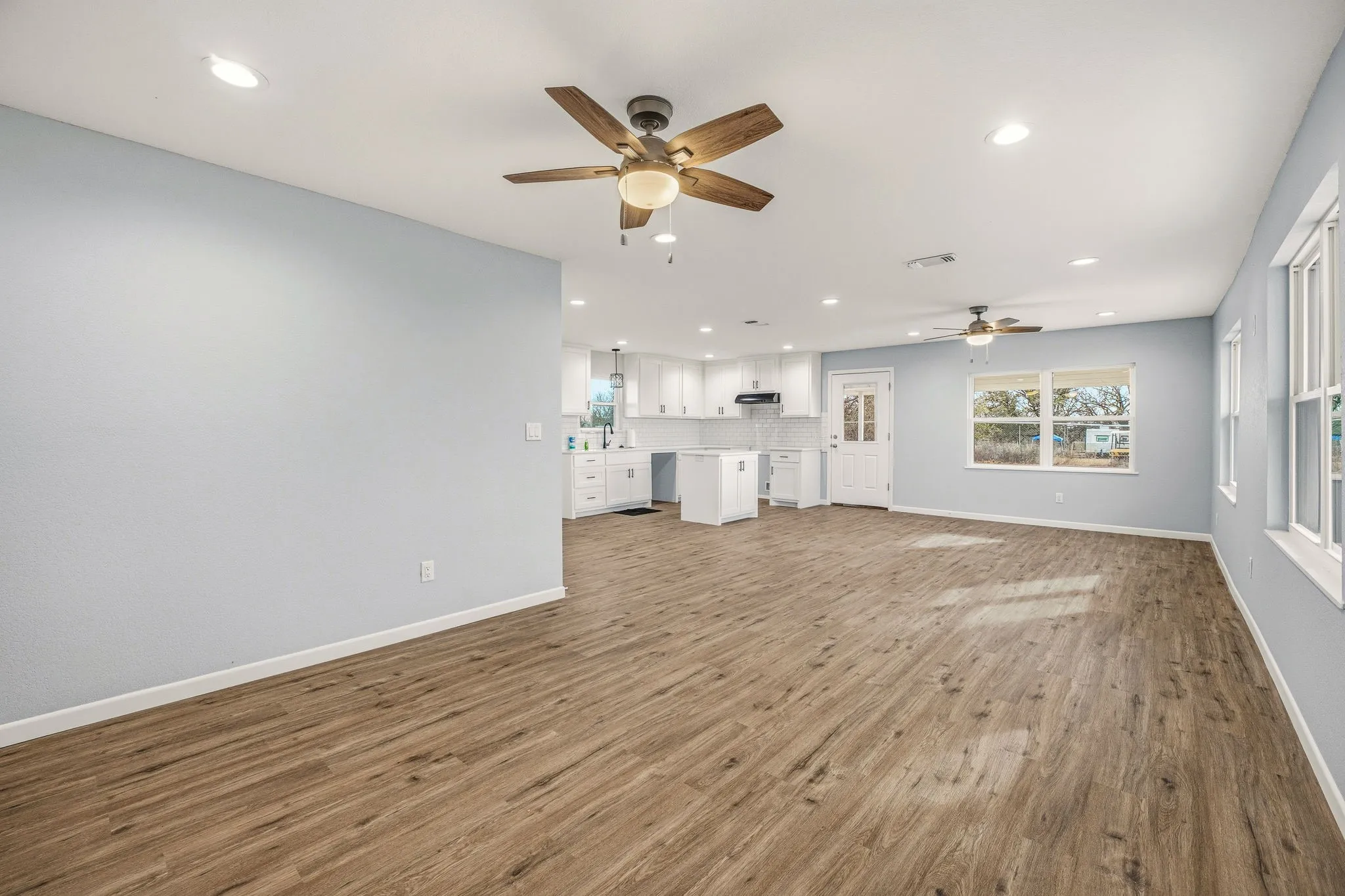 Single Family Residence For Sale in Young County , 3041 Old Bunger Road S, Graham, Texas 76450, 3 Bedroom, 2 Bathroom, Garage spaces, 1,584 Sqft, built in 1940, Price $299,500, mls#21344717, Real Estate Agent in Graham, Homes For Sale in Young county, Homes For Sale in Graham, Realtor in Graham Texas, Real Estate Brokerage Independent Realty Texas, Luminita Cordes Realtor