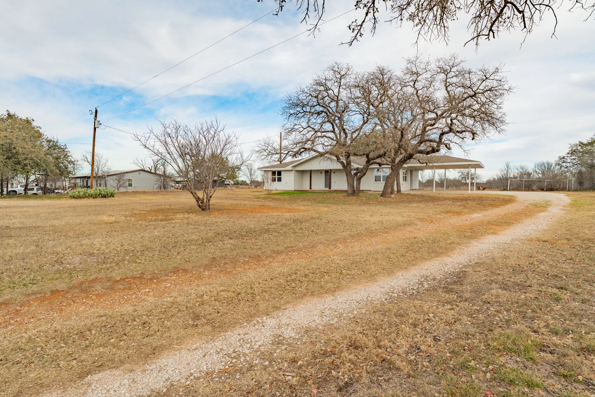 Single Family Residence For Sale in Young County , 3041 Old Bunger Road S, Graham, Texas 76450, 3 Bedroom, 2 Bathroom, Garage spaces, 1,584 Sqft, built in 1940, Price $299,500, mls#21344717, Real Estate Agent in Graham, Homes For Sale in Young county, Homes For Sale in Graham, Realtor in Graham Texas, Real Estate Brokerage Independent Realty Texas, Luminita Cordes Realtor
