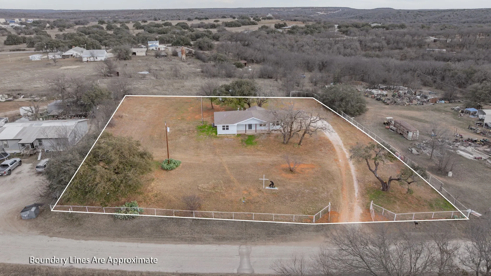 Single Family Residence For Sale in Young County , 3041 Old Bunger Road S, Graham, Texas 76450, 3 Bedroom, 2 Bathroom, Garage spaces, 1,584 Sqft, built in 1940, Price $299,500, mls#21344717, Real Estate Agent in Graham, Homes For Sale in Young county, Homes For Sale in Graham, Realtor in Graham Texas, Real Estate Brokerage Independent Realty Texas, Luminita Cordes Realtor