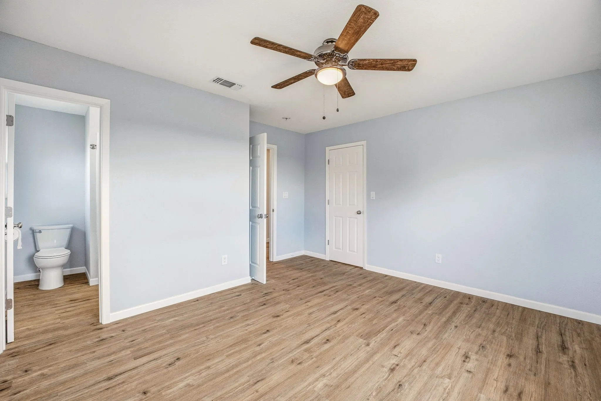Single Family Residence For Sale in Young County , 3041 Old Bunger Road S, Graham, Texas 76450, 3 Bedroom, 2 Bathroom, Garage spaces, 1,584 Sqft, built in 1940, Price $299,500, mls#21344717, Real Estate Agent in Graham, Homes For Sale in Young county, Homes For Sale in Graham, Realtor in Graham Texas, Real Estate Brokerage Independent Realty Texas, Luminita Cordes Realtor