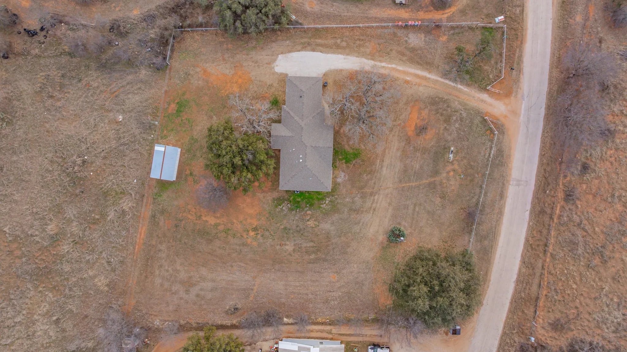 Single Family Residence For Sale in Young County , 3041 Old Bunger Road S, Graham, Texas 76450, 3 Bedroom, 2 Bathroom, Garage spaces, 1,584 Sqft, built in 1940, Price $299,500, mls#21344717, Real Estate Agent in Graham, Homes For Sale in Young county, Homes For Sale in Graham, Realtor in Graham Texas, Real Estate Brokerage Independent Realty Texas, Luminita Cordes Realtor