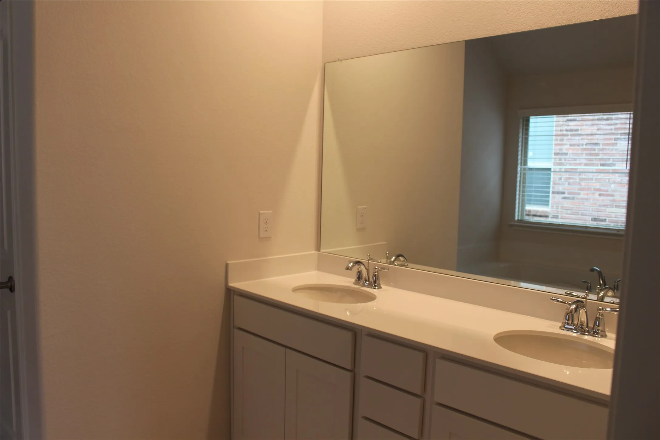 Single Family Residence For Rent in Kaufman County , 5010 Flanagan Drive, Forney, Texas 75126, 4 Bedrooms, 2 Bathrooms, 2 Garage spaces, 2,047 Sqft, built in 2020, Price $2,450, mls#21345252, Real Estate Agent in Forney, Homes For Rent in Kaufman county, Homes For Rent in Forney, Realtor in Forney Texas, Real Estate Brokerage Independent Realty Texas, Luminita Cordes Realtor