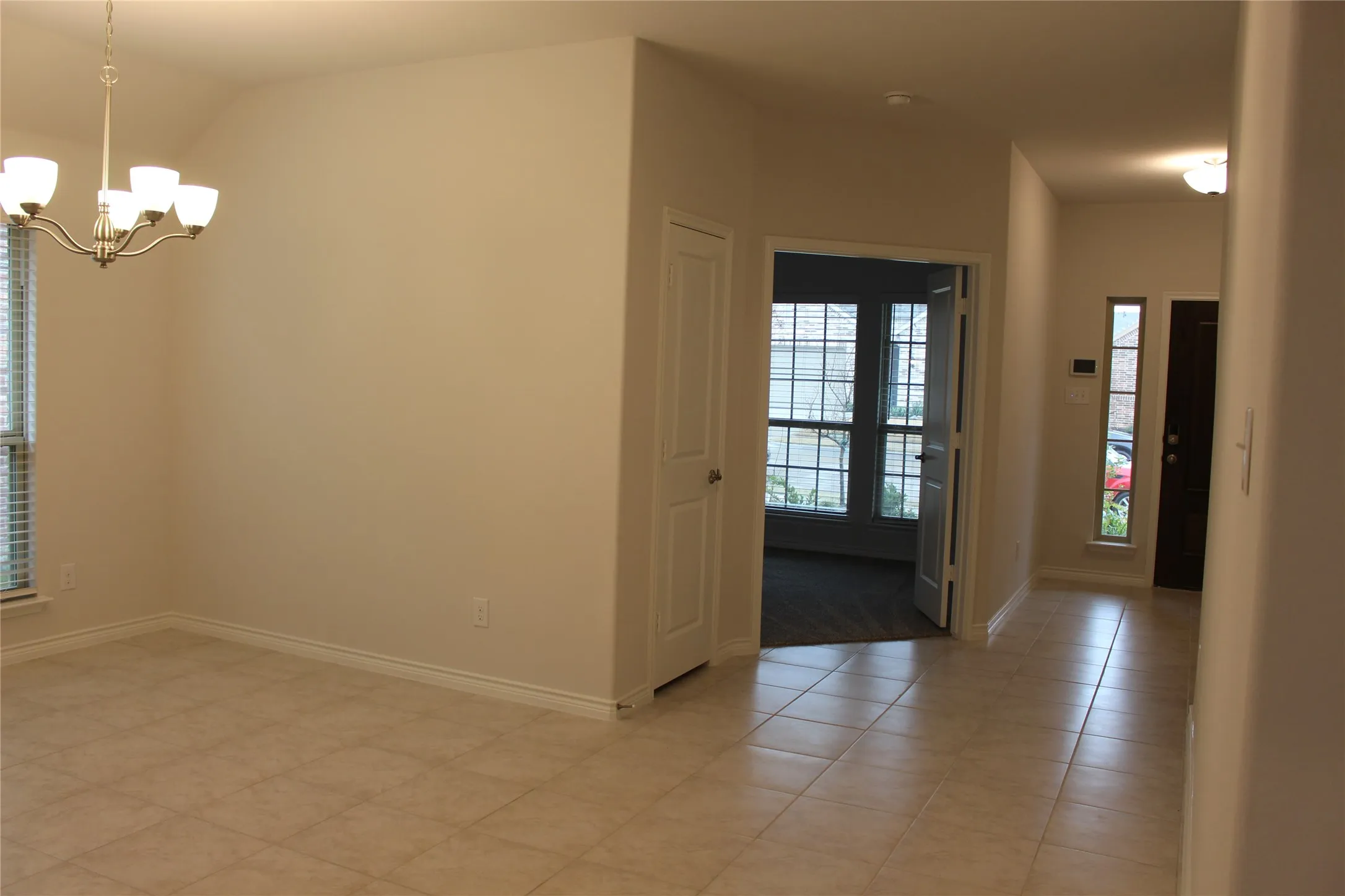 Single Family Residence For Rent in Kaufman County , 5010 Flanagan Drive, Forney, Texas 75126, 4 Bedrooms, 2 Bathrooms, 2 Garage spaces, 2,047 Sqft, built in 2020, Price $2,450, mls#21345252, Real Estate Agent in Forney, Homes For Rent in Kaufman county, Homes For Rent in Forney, Realtor in Forney Texas, Real Estate Brokerage Independent Realty Texas, Luminita Cordes Realtor