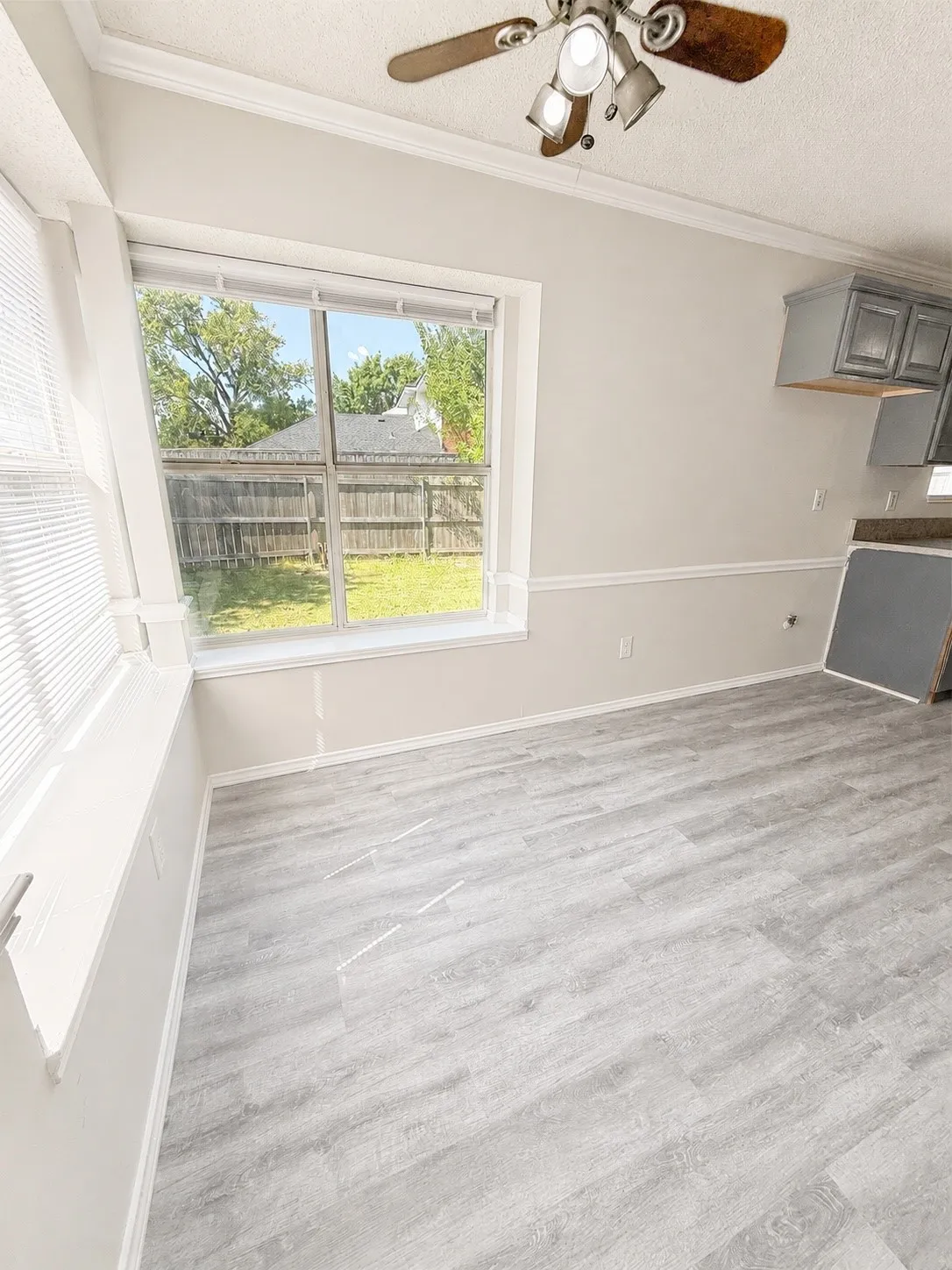 Single Family Residence For Rent in Dallas County , 553 Raintree Circle, Coppell, Texas 75019, 3 Bedroom, 3 Bathroom, 2 Garage spaces, 1,846 Sqft, built in 1990, mls#21345243, Real Estate Agent in Coppell, Homes For Rent in Dallas county, Homes For Rent in Coppell, Realtor in Coppell Texas, Real Estate Brokerage Independent Realty Texas, Luminita Cordes Realtor