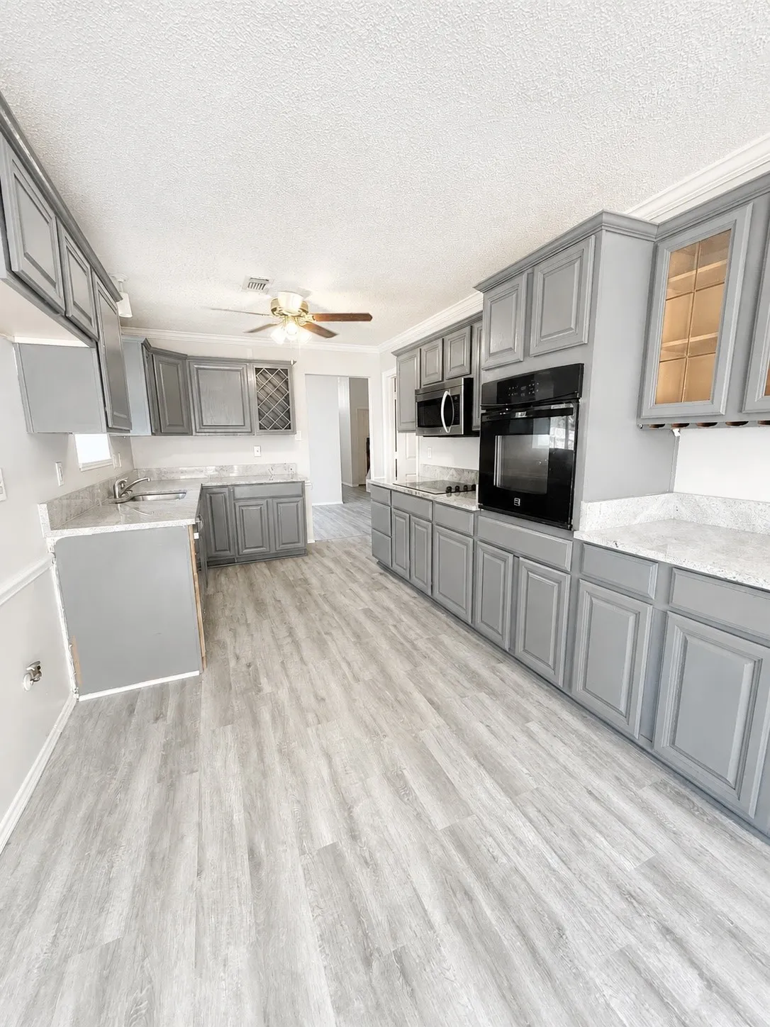 Single Family Residence For Rent in Dallas County , 553 Raintree Circle, Coppell, Texas 75019, 3 Bedroom, 3 Bathroom, 2 Garage spaces, 1,846 Sqft, built in 1990, mls#21345243, Real Estate Agent in Coppell, Homes For Rent in Dallas county, Homes For Rent in Coppell, Realtor in Coppell Texas, Real Estate Brokerage Independent Realty Texas, Luminita Cordes Realtor